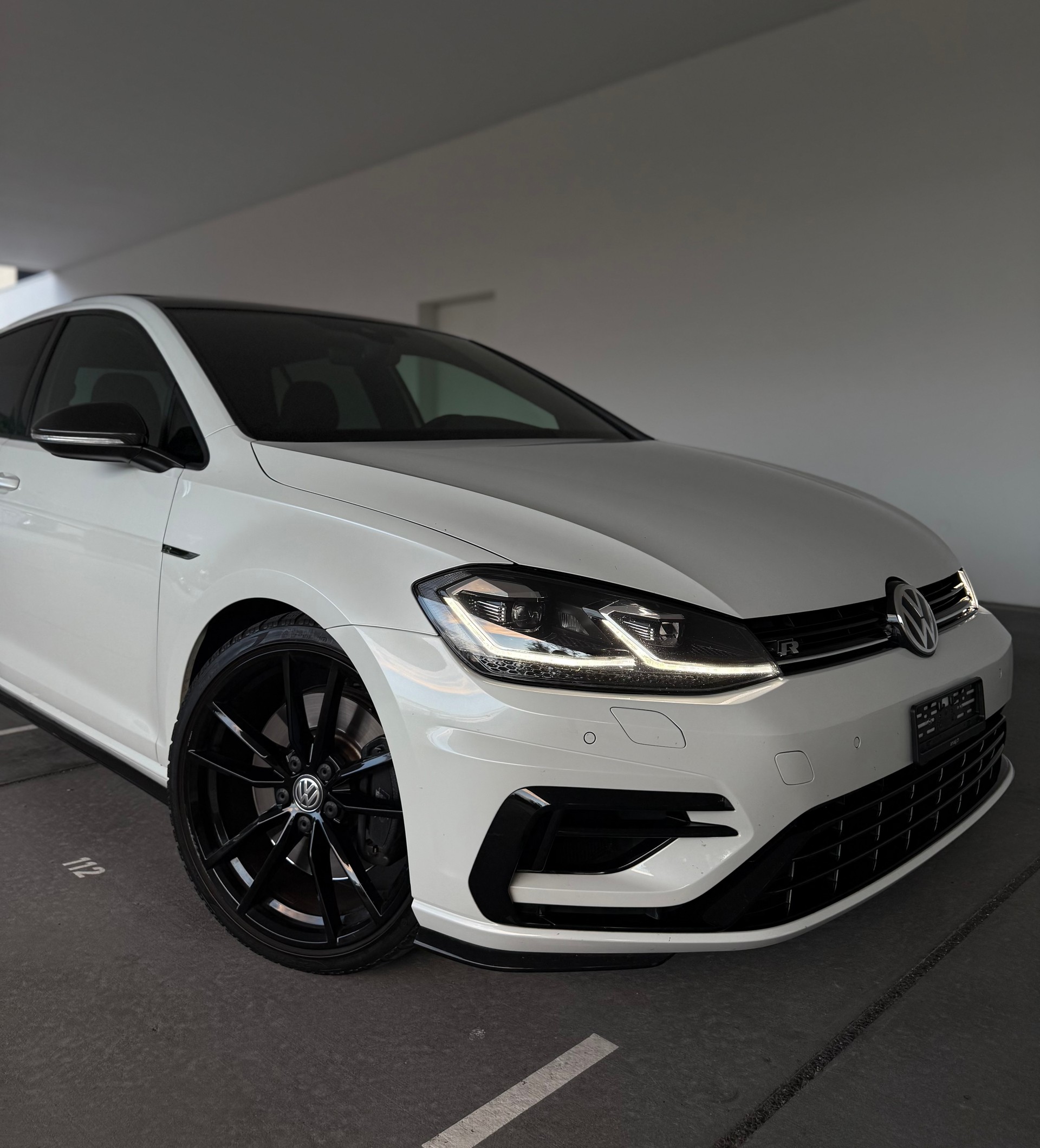 VW Golf 2.0 TSI R 4Motion DSG-image-5
