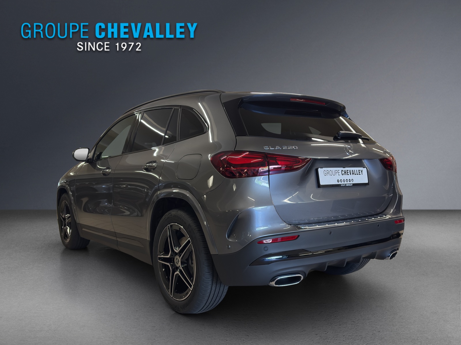 MERCEDES-BENZ GLA 220 4M-image-2