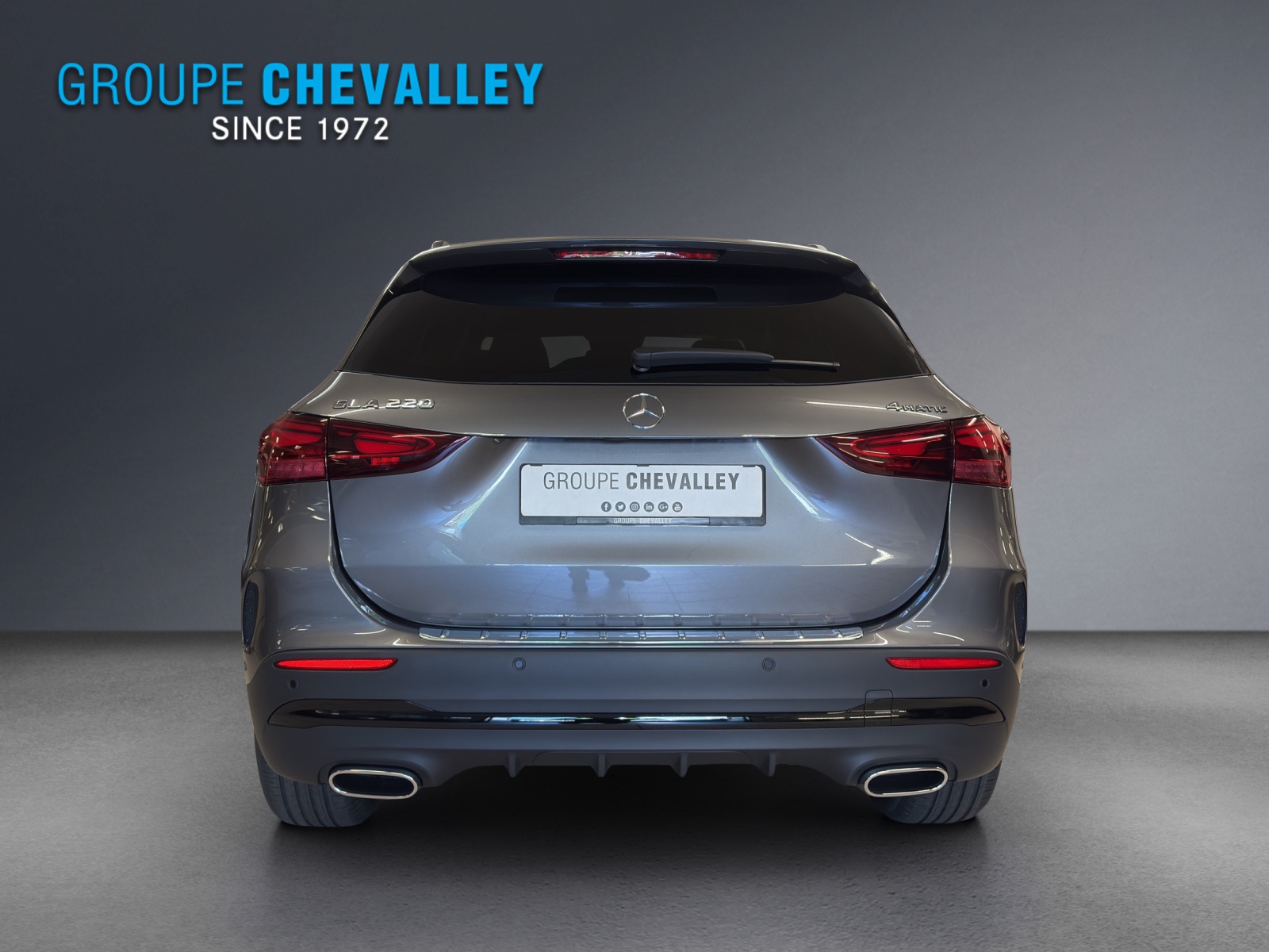 MERCEDES-BENZ GLA 220 4M-image-4