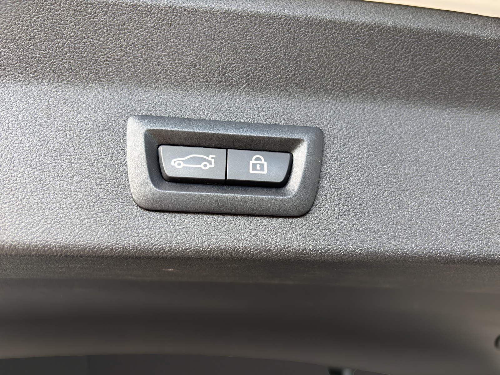 BMW X3 xDrive 20i xLine Steptronic-image-13
