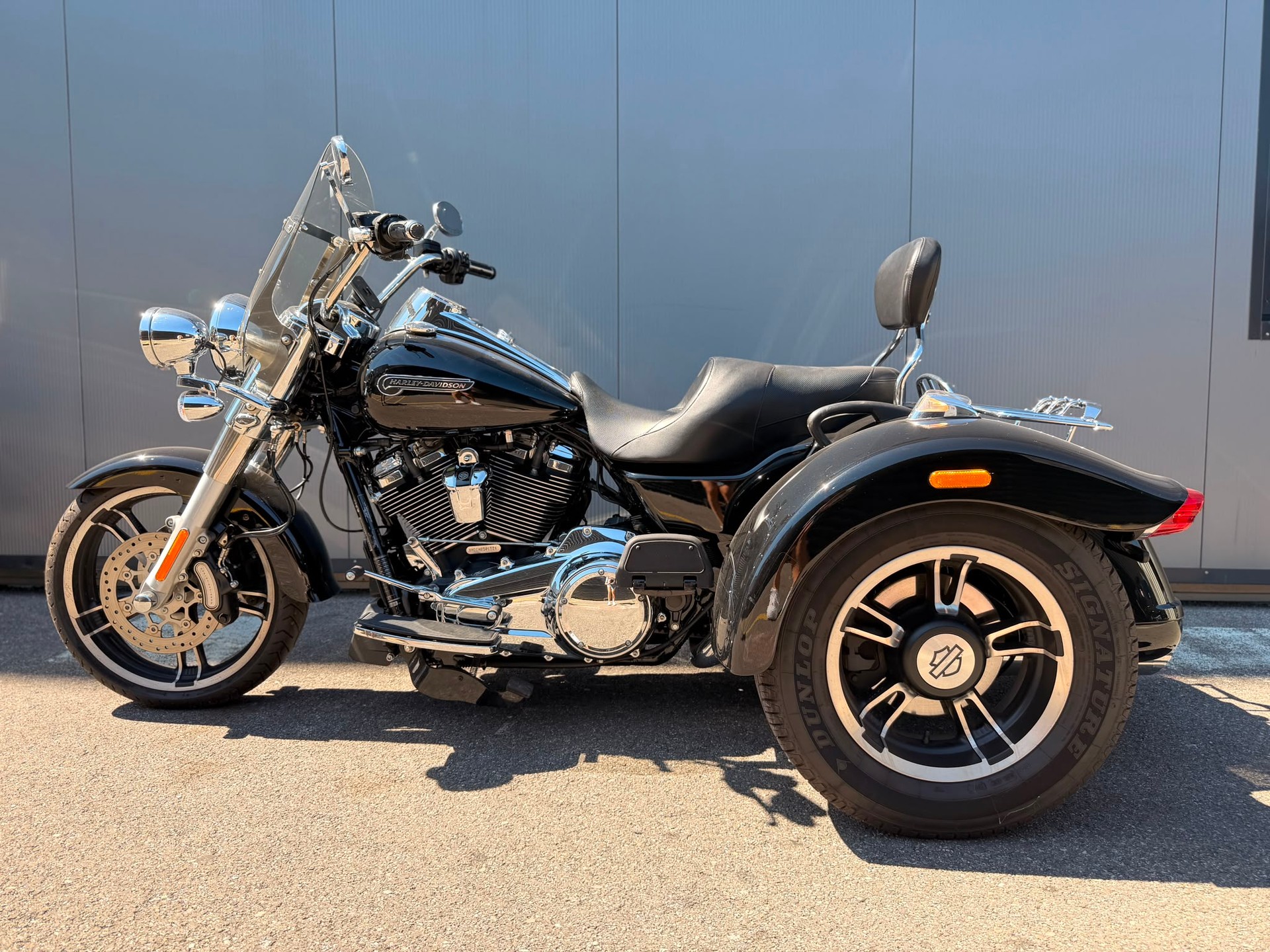 HARLEY-DAVIDSON FLRT Freewheeler
