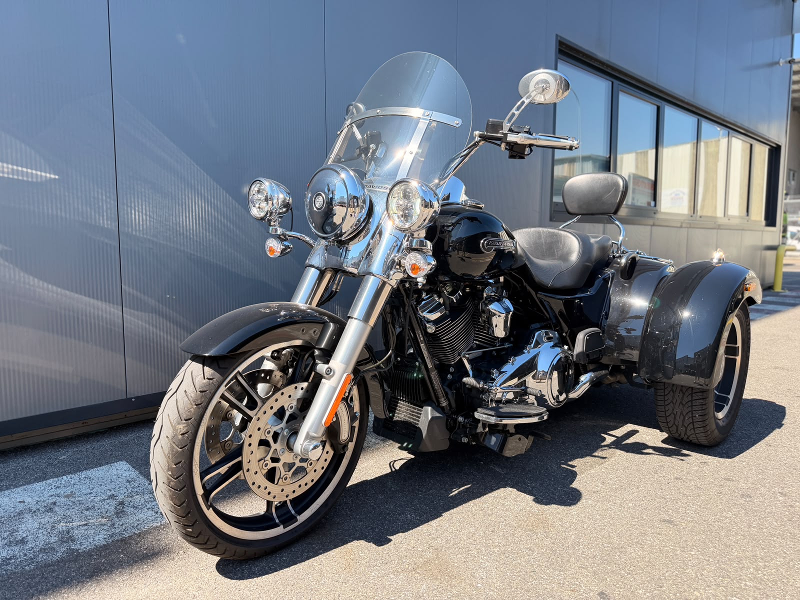 HARLEY-DAVIDSON FLRT Freewheeler-showroom-element-3