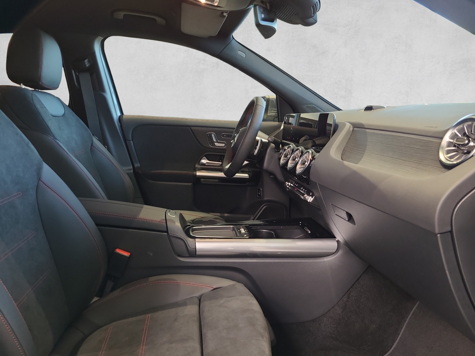 MERCEDES-BENZ GLA 220 4Matic 8G-DCT-image-7
