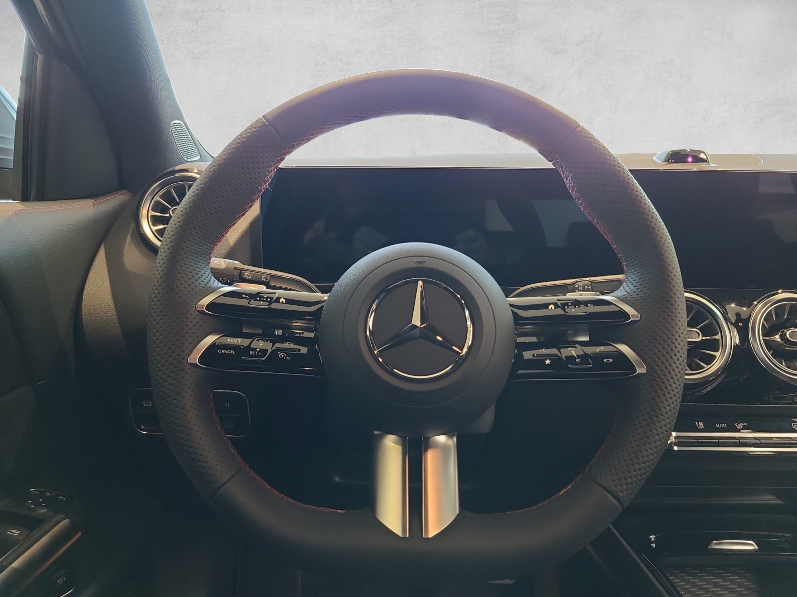 MERCEDES-BENZ GLA 220 4Matic 8G-DCT-image-12