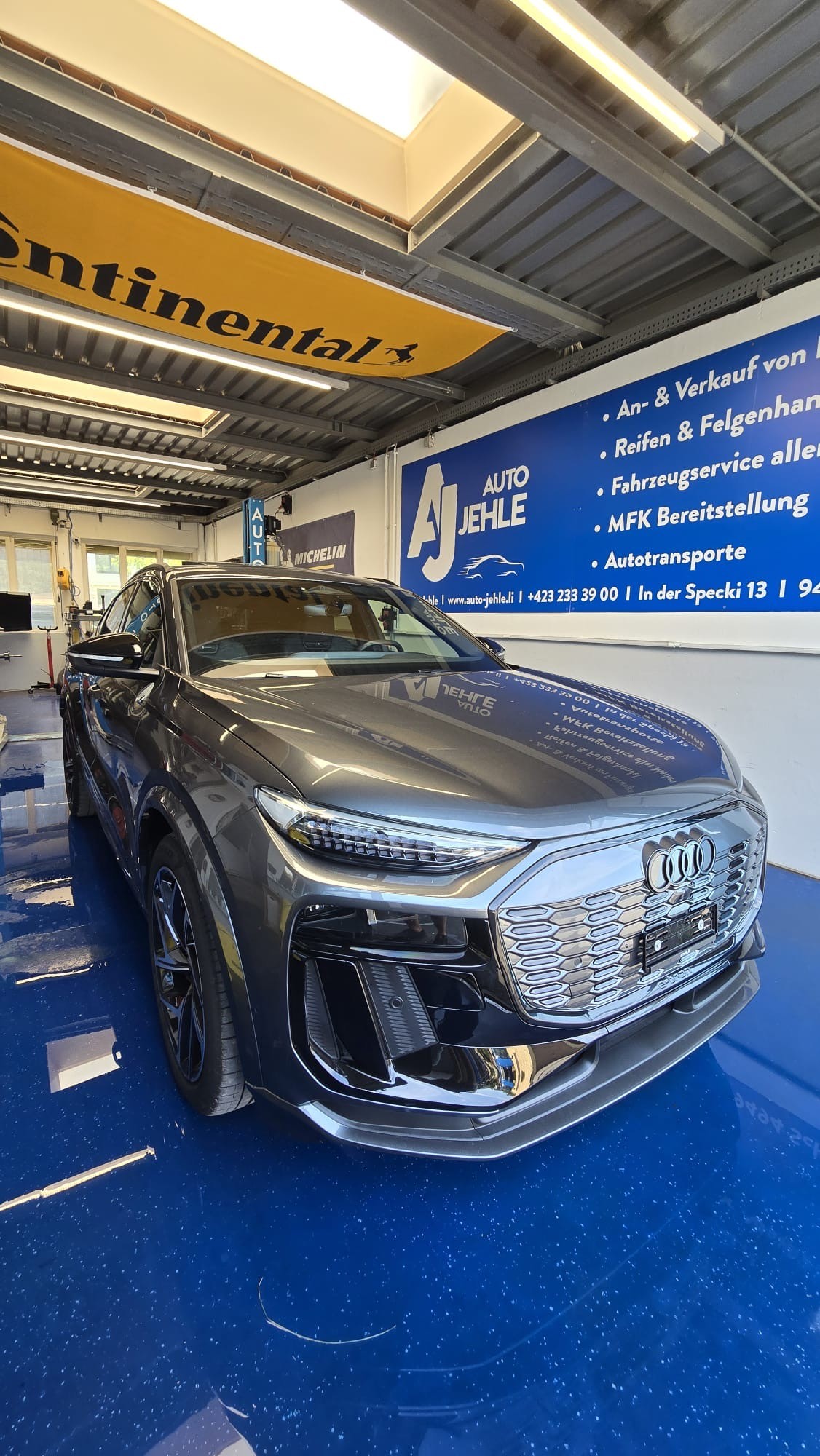 AUDI SQ6 Sportback e-tron quattro-image-1