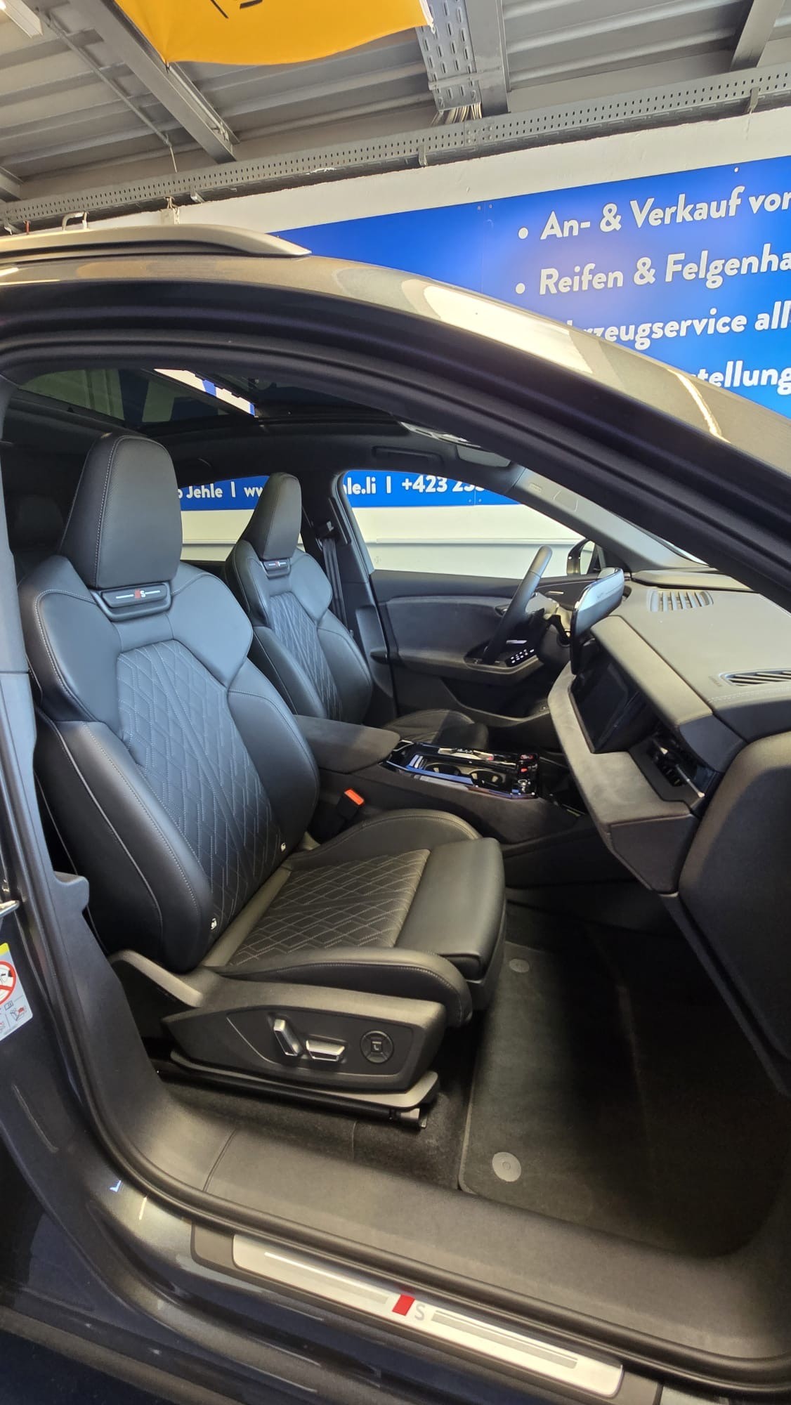 AUDI SQ6 Sportback e-tron quattro-image-15