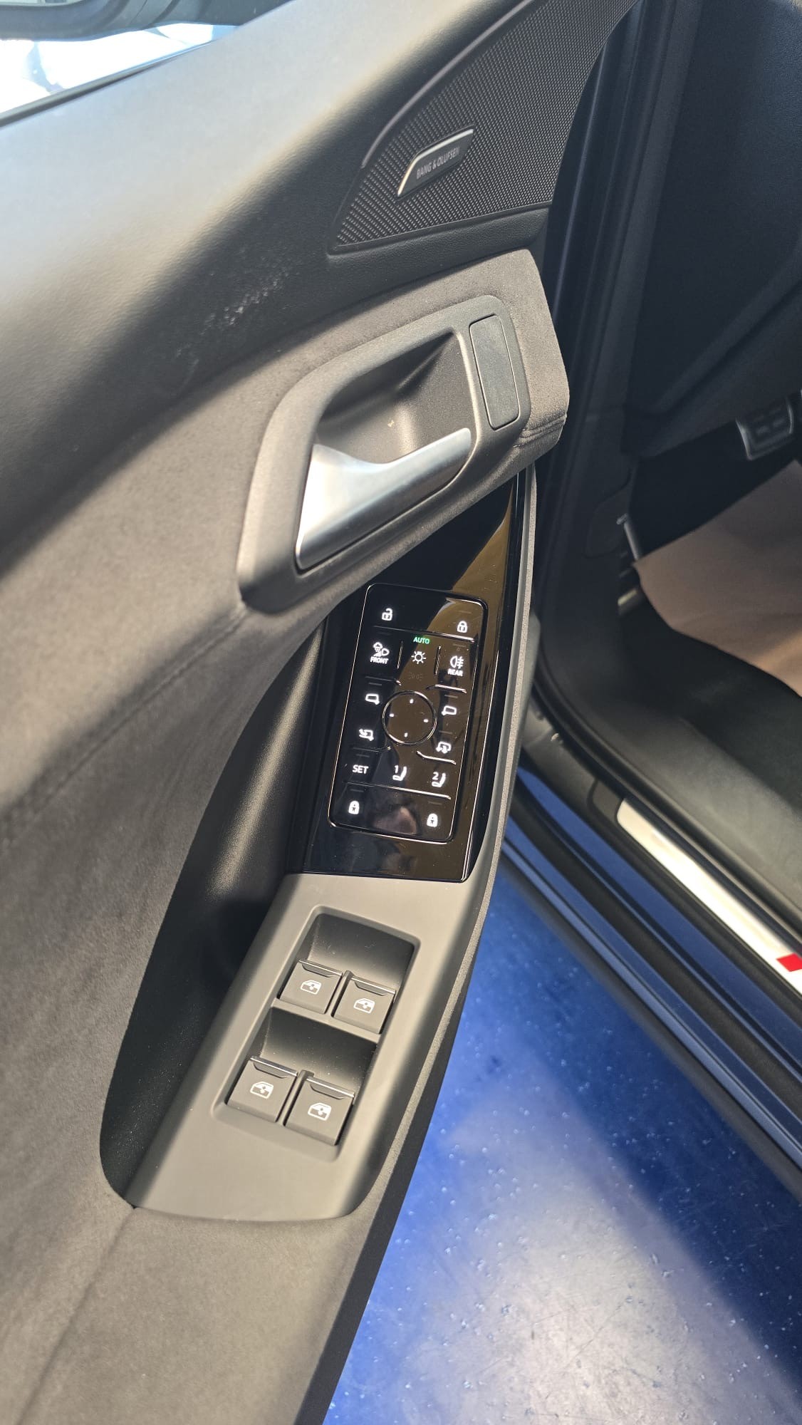 AUDI SQ6 Sportback e-tron quattro-image-6