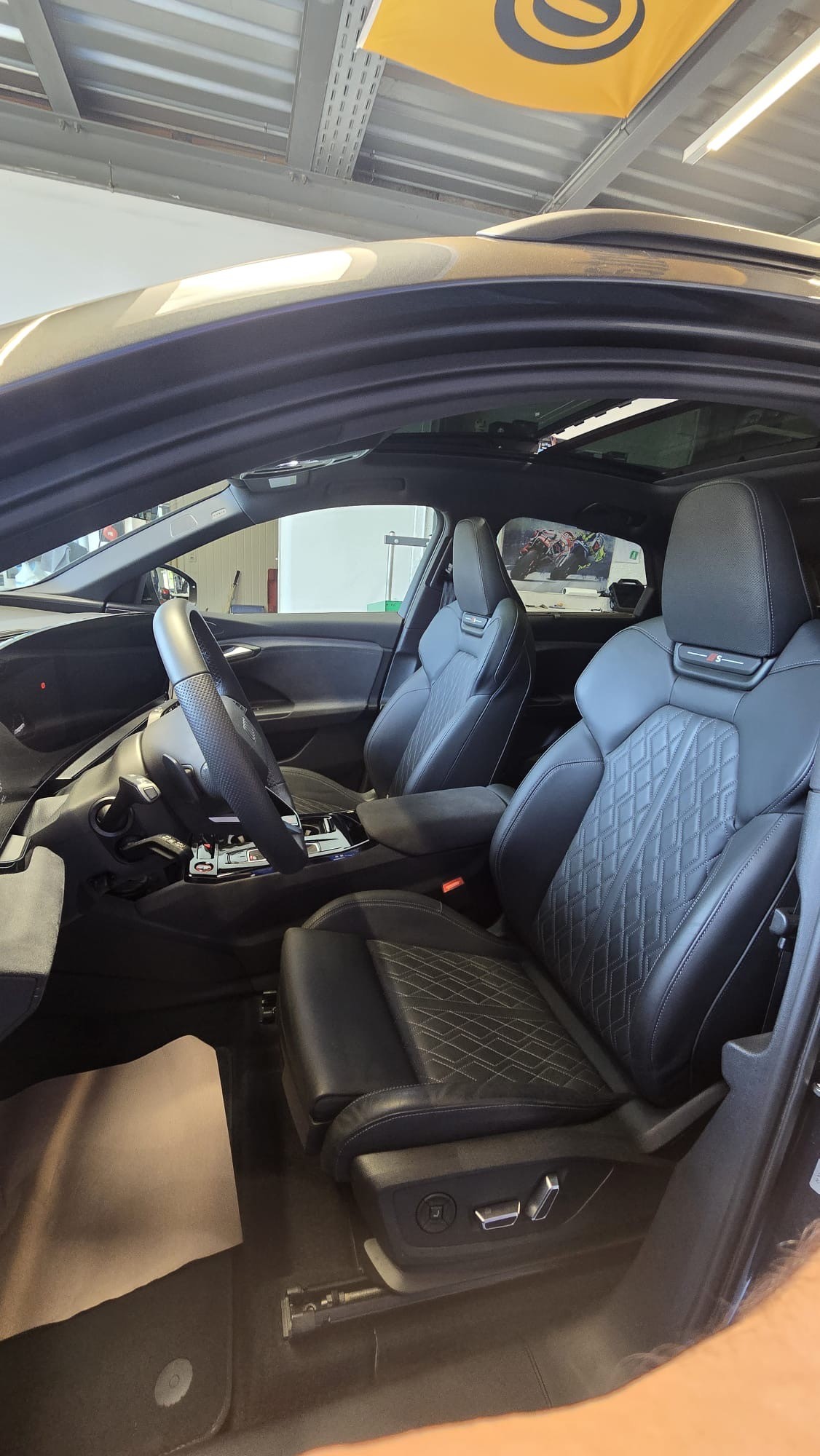AUDI SQ6 Sportback e-tron quattro-image-3