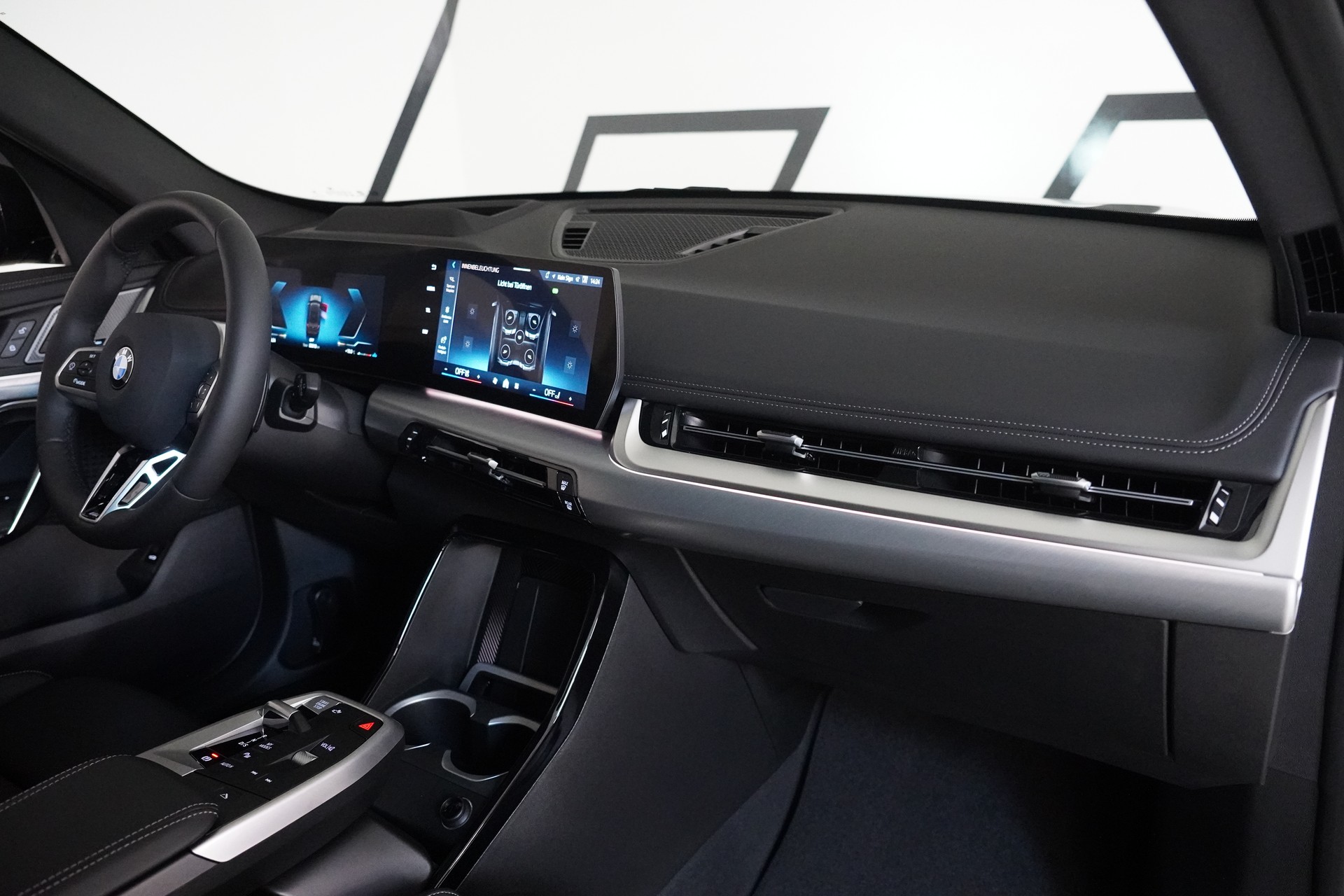 BMW X1 xDrive 23d 48V M Sport Pro-image-16