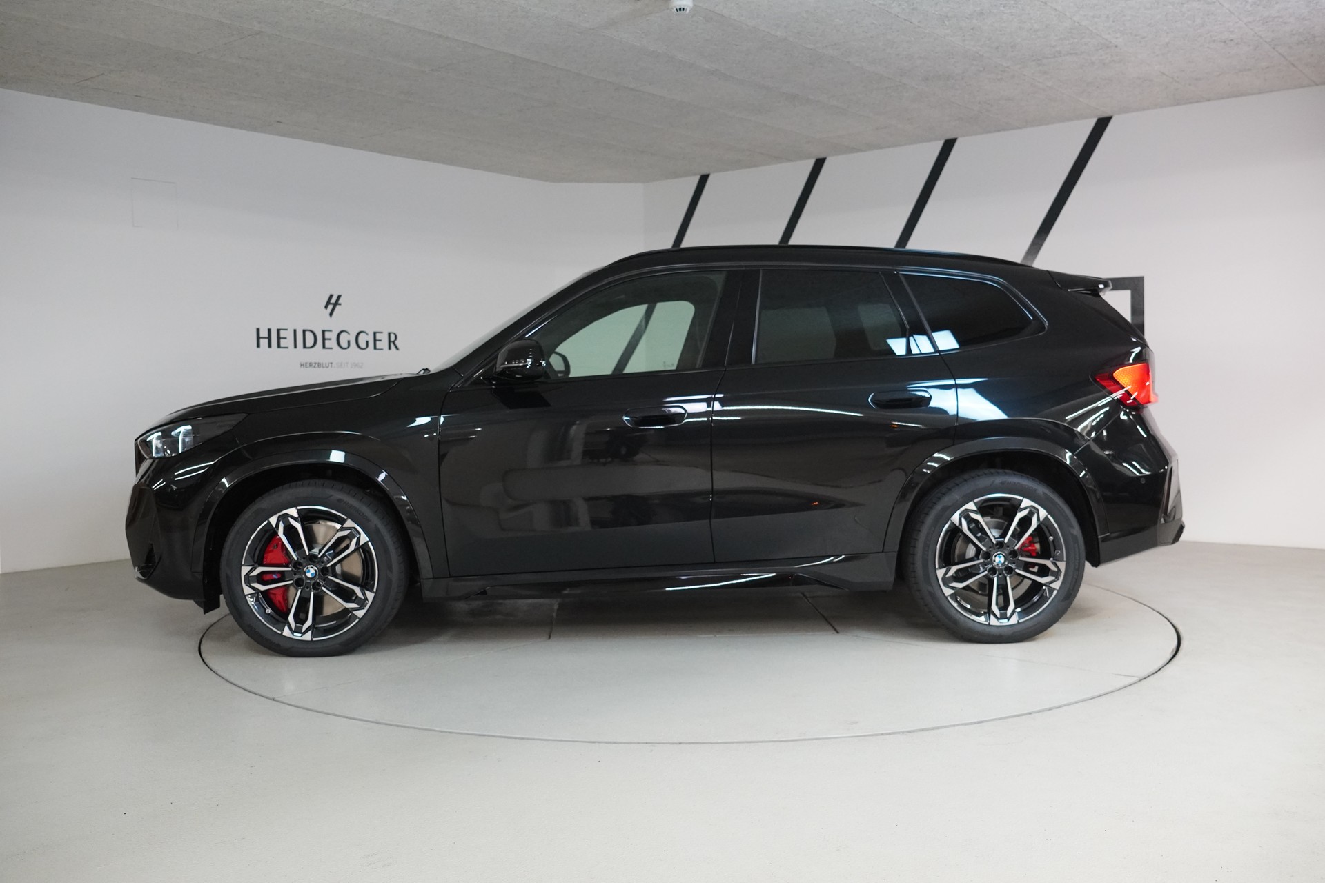 BMW X1 xDrive 23d 48V M Sport Pro-image-3