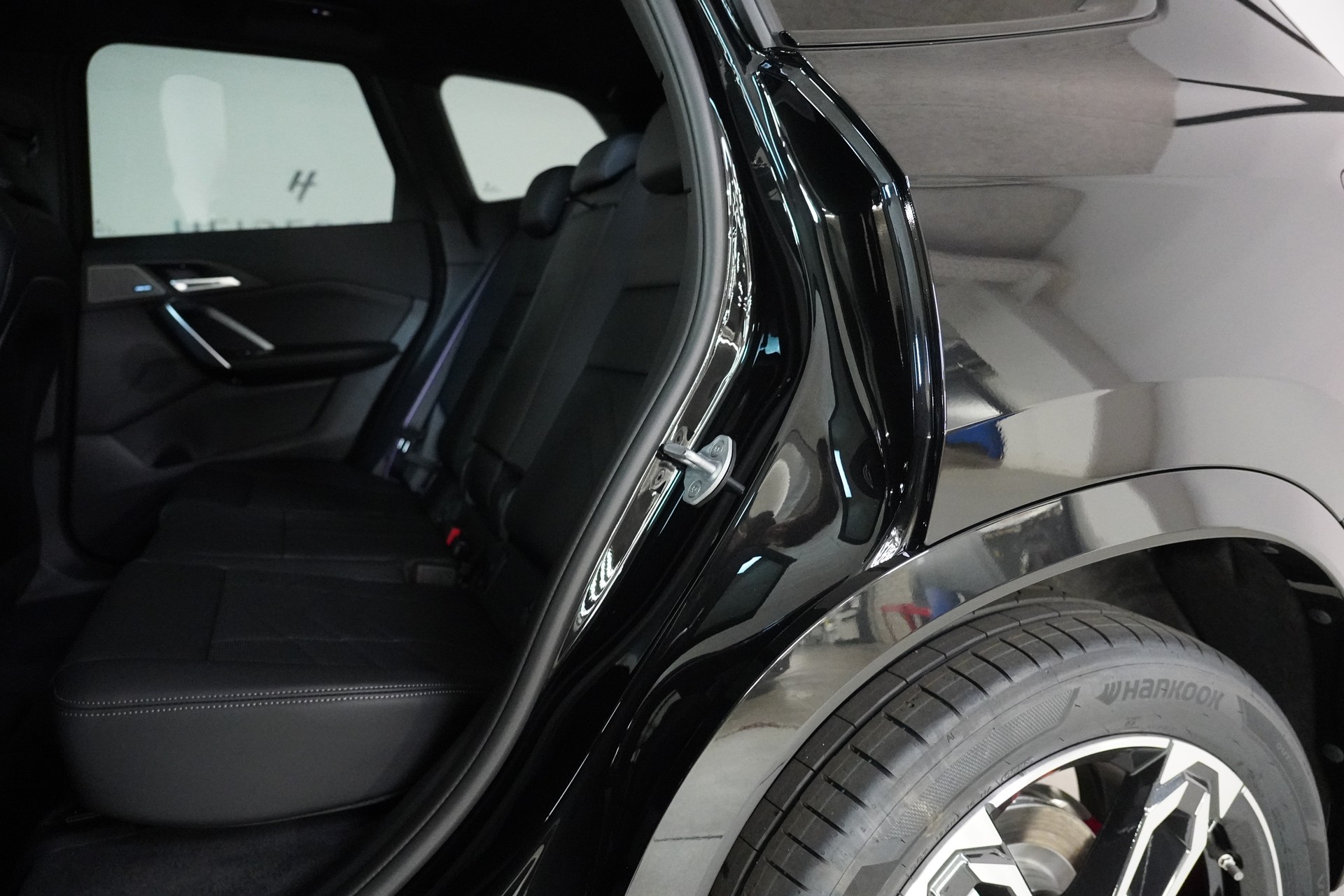BMW X1 xDrive 23d 48V M Sport Pro-image-12