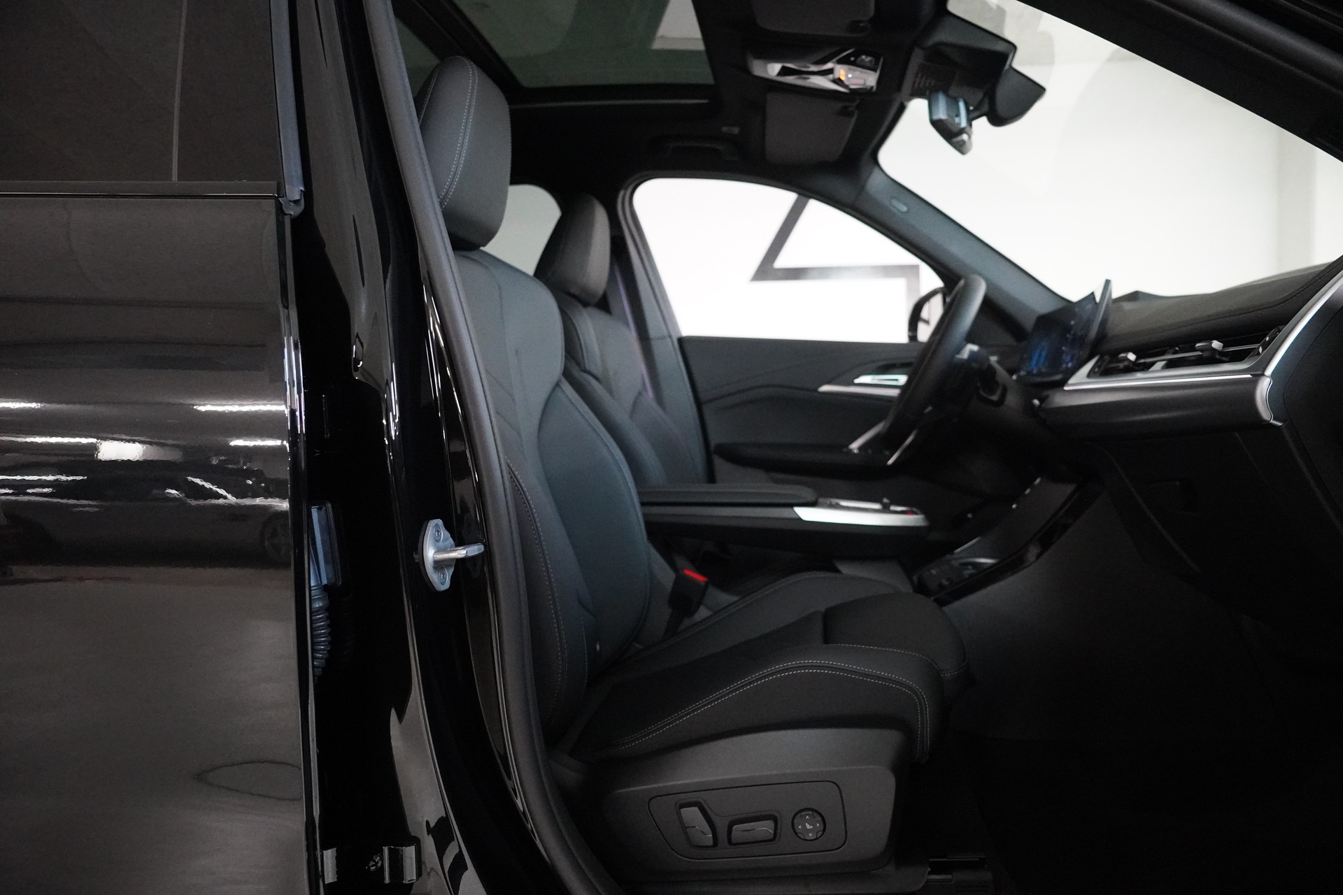 BMW X1 xDrive 23d 48V M Sport Pro-image-13