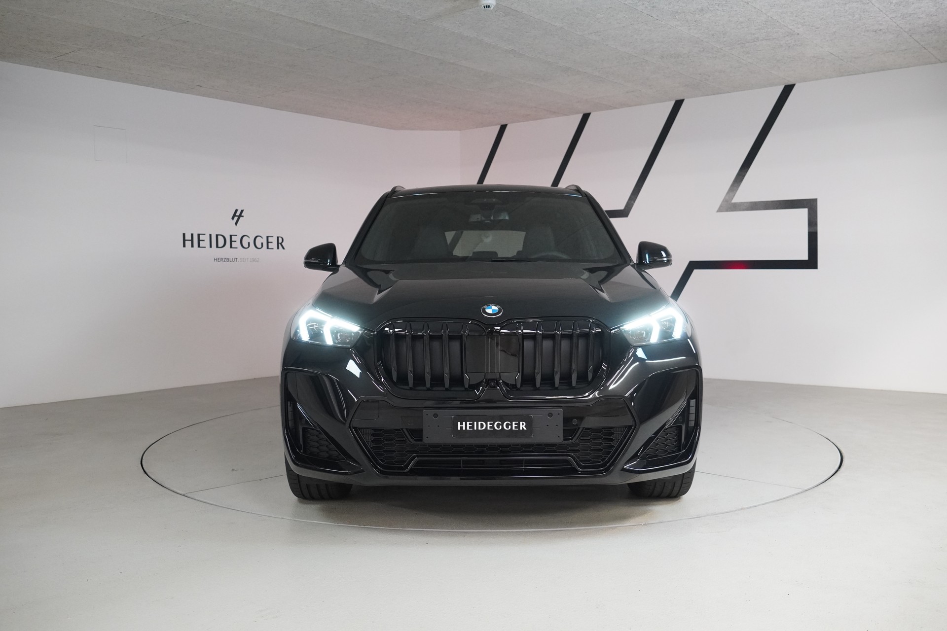 BMW X1 xDrive 23d 48V M Sport Pro-image-1