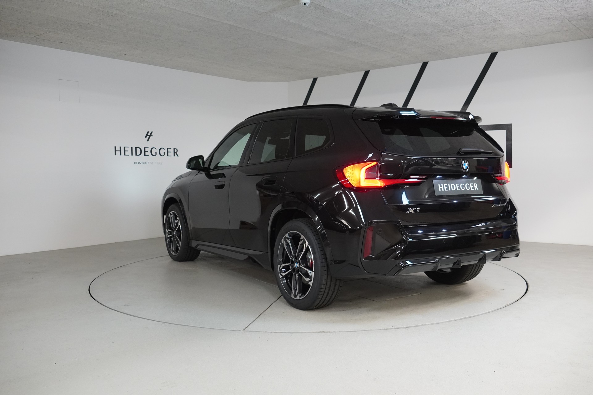 BMW X1 xDrive 23d 48V M Sport Pro-image-4