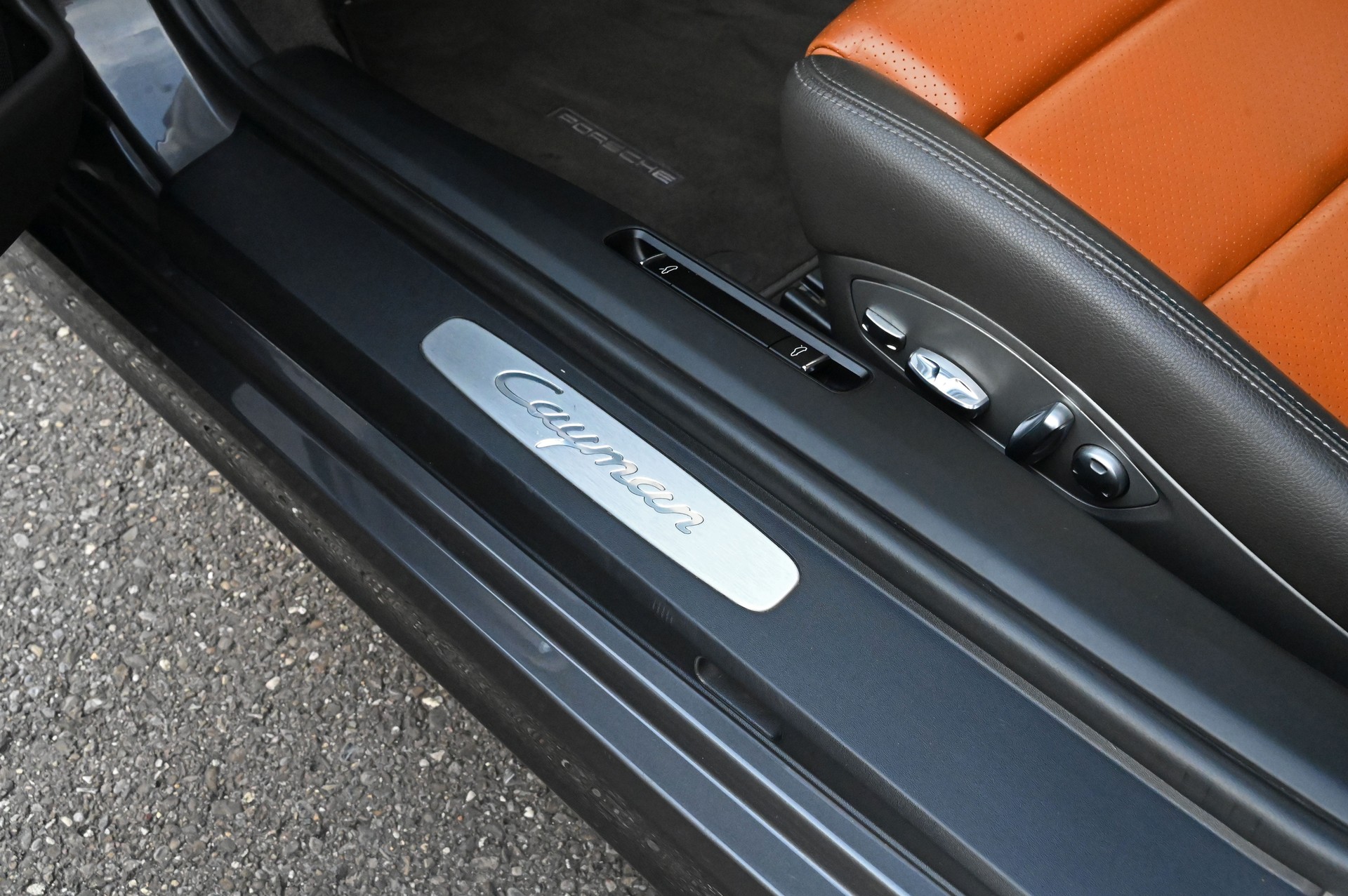 PORSCHE Cayman 2.7 PDK-image-15