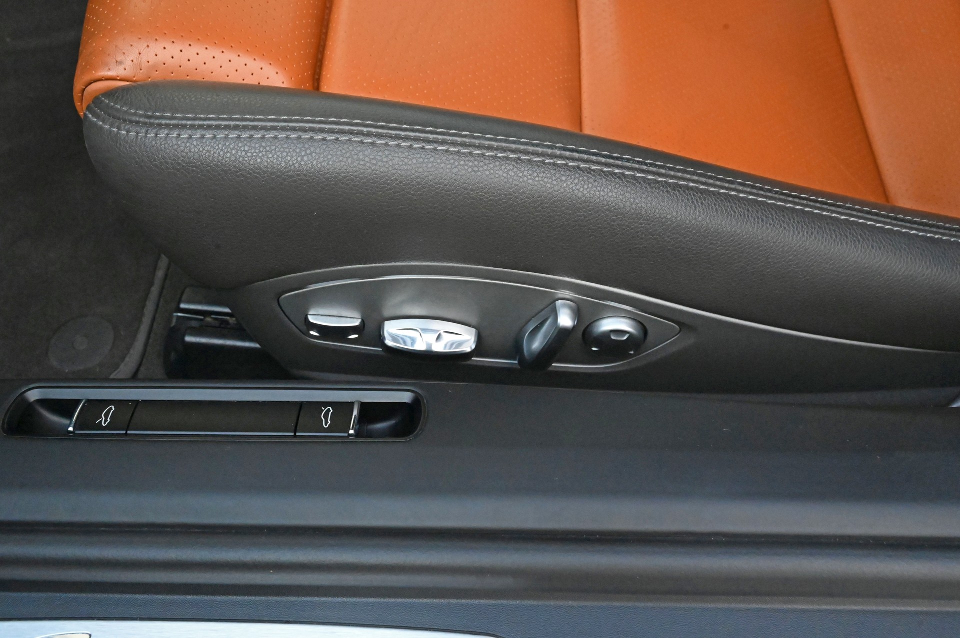 PORSCHE Cayman 2.7 PDK-image-16
