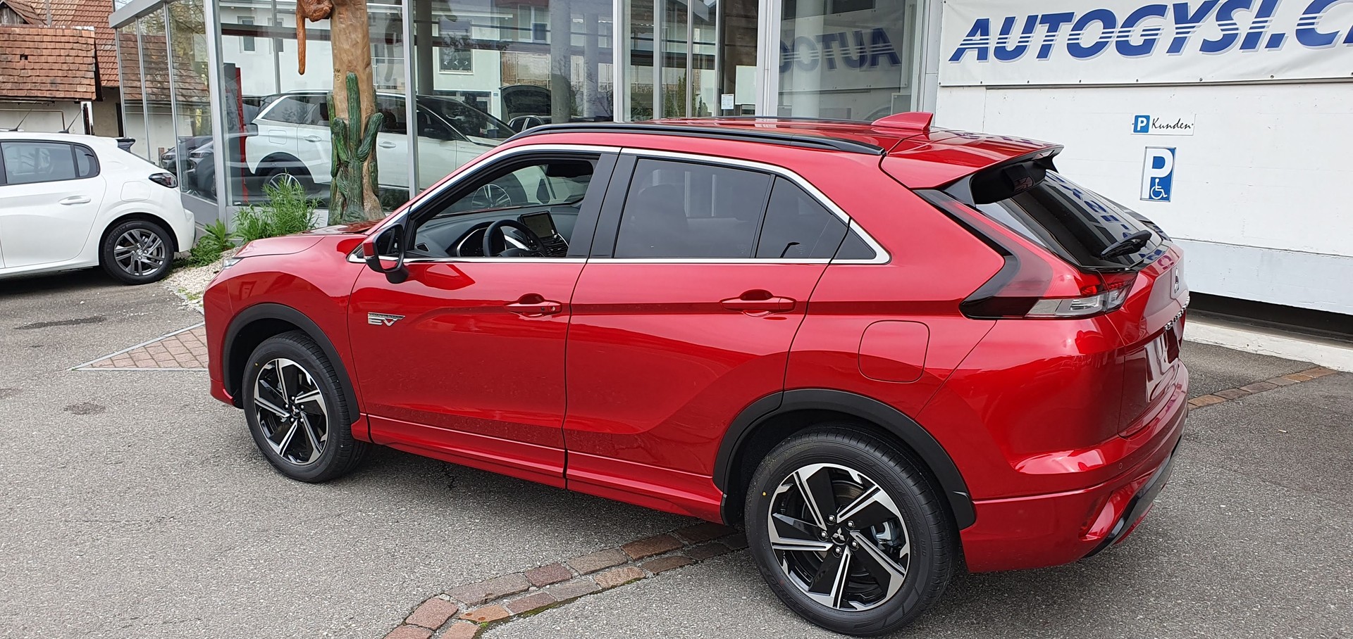 MITSUBISHI EclipseCross PHEV SwissLine 4x4 Automat-image-1