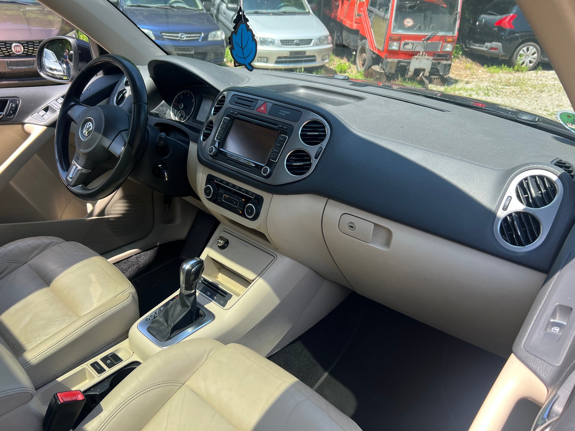 VW Tiguan 2.0 TDI Team DSG-image-10