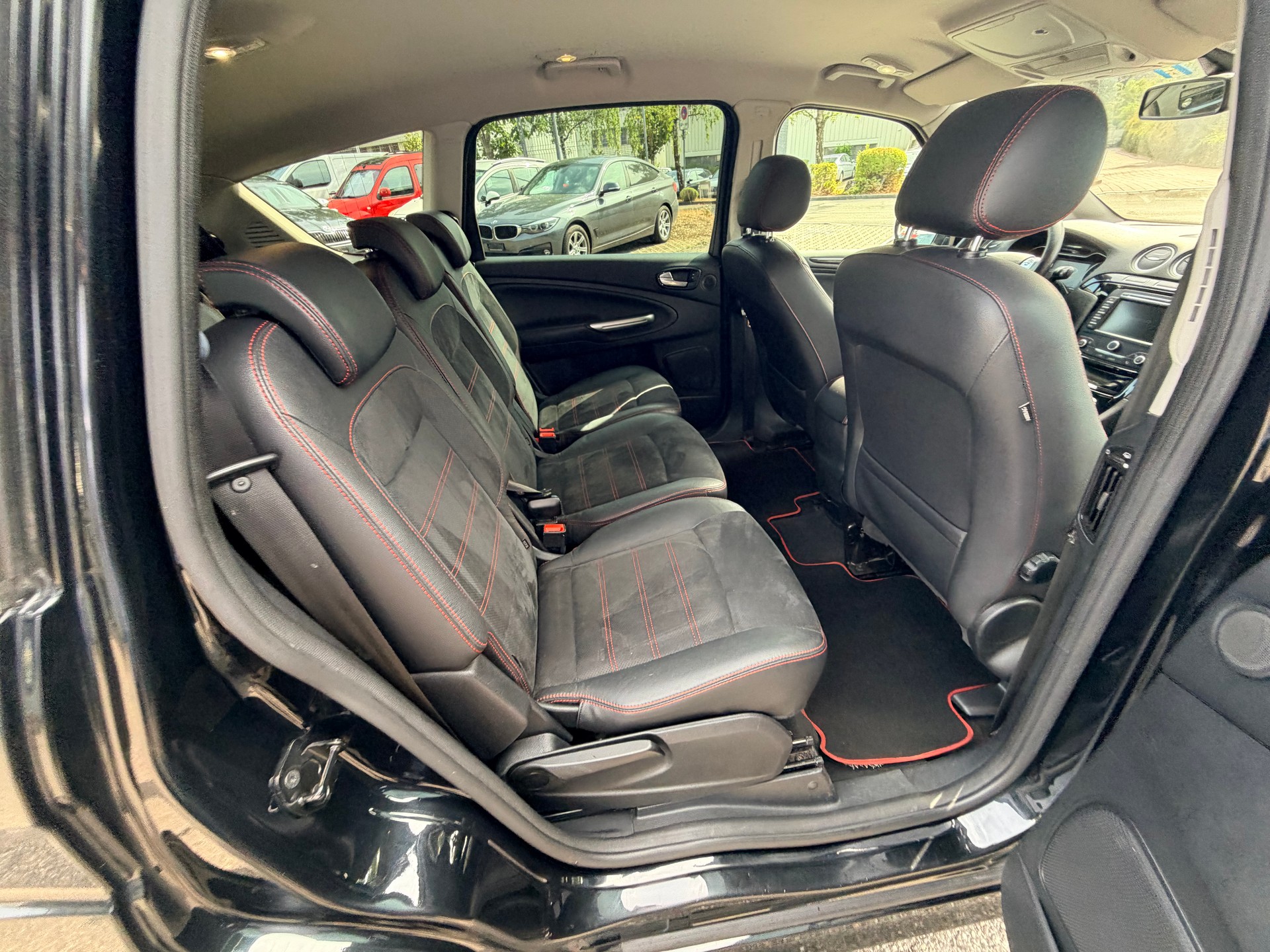 FORD S-Max 2.2 TDCi Titanium Automatic-image-10