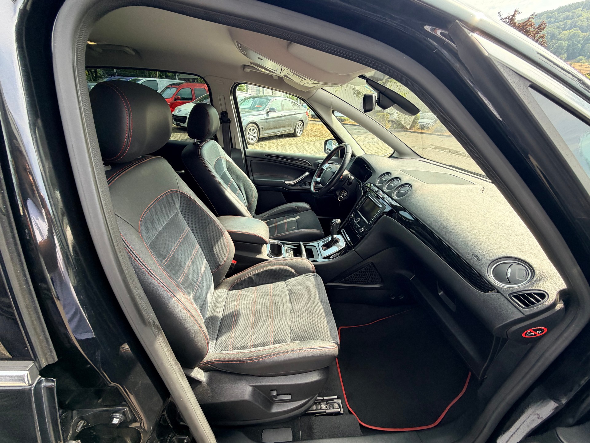 FORD S-Max 2.2 TDCi Titanium Automatic-image-8