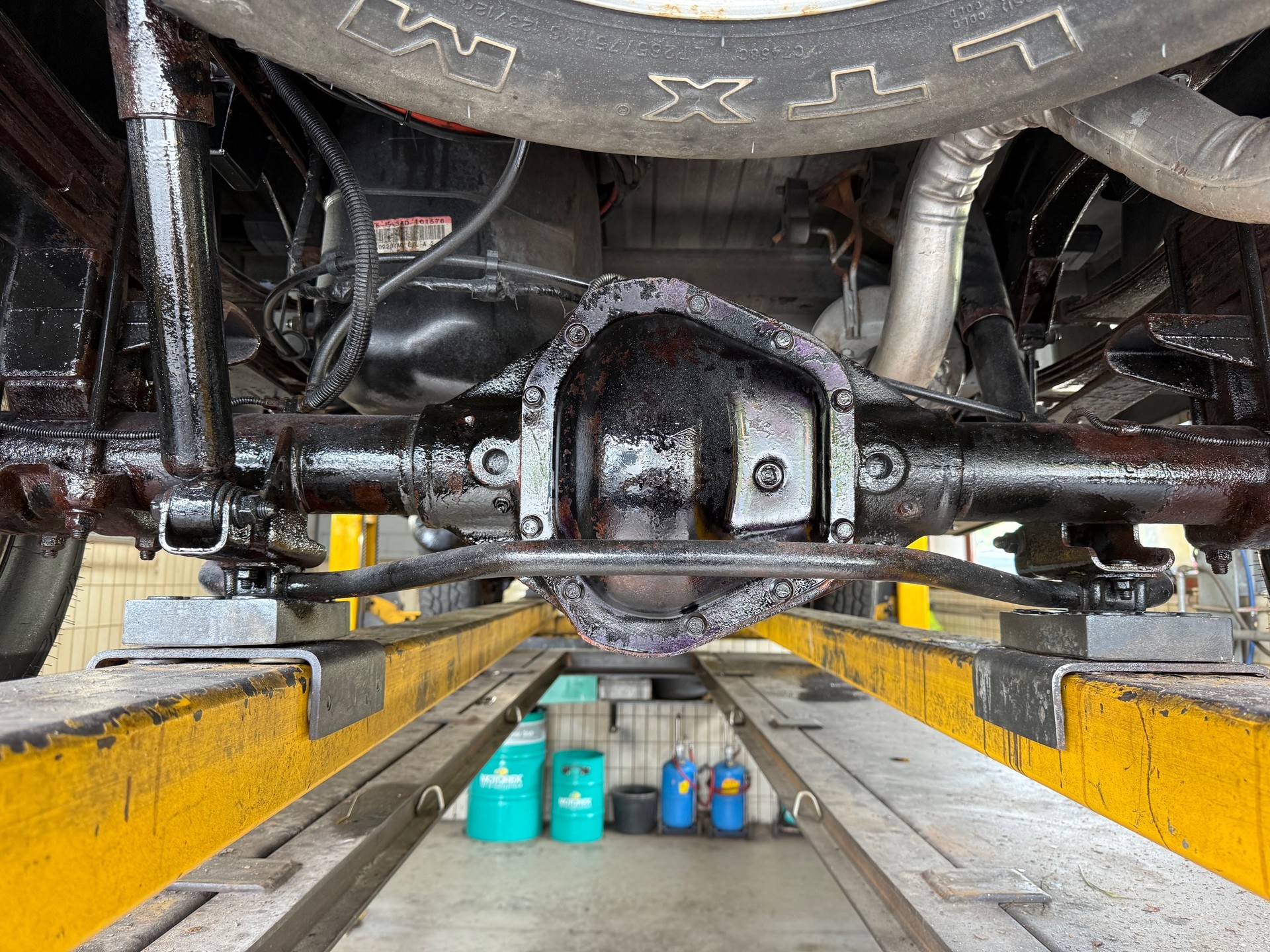 DODGE 2500 Cummins Diesel-image-8