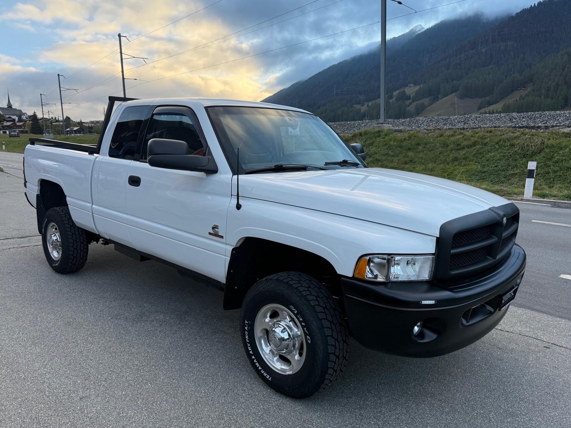 DODGE 2500 Cummins Diesel