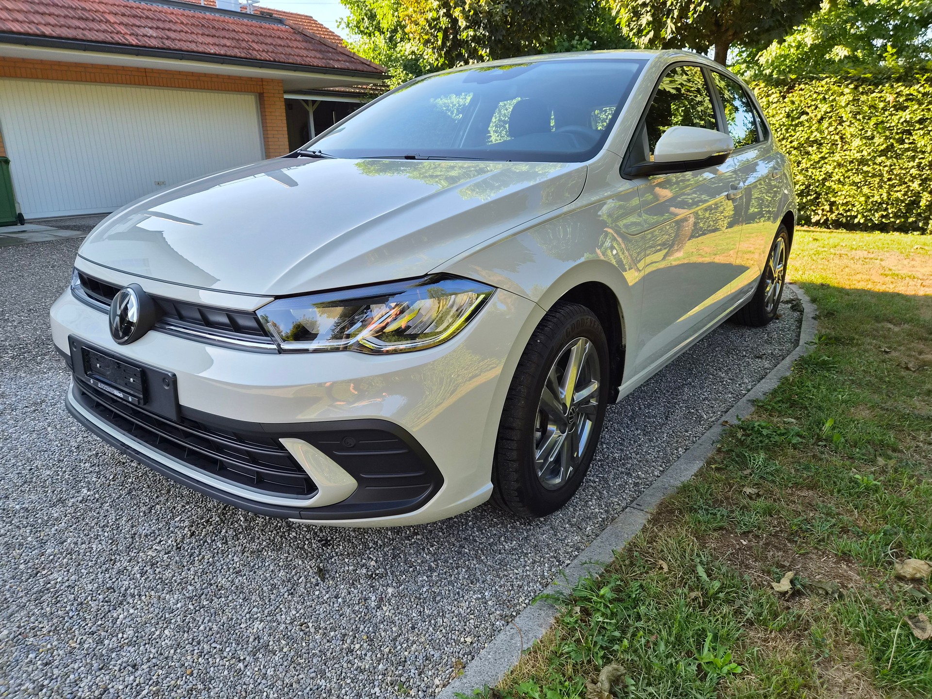 VW 1.0 TSI Basis 4 J. Garantie-image-2
