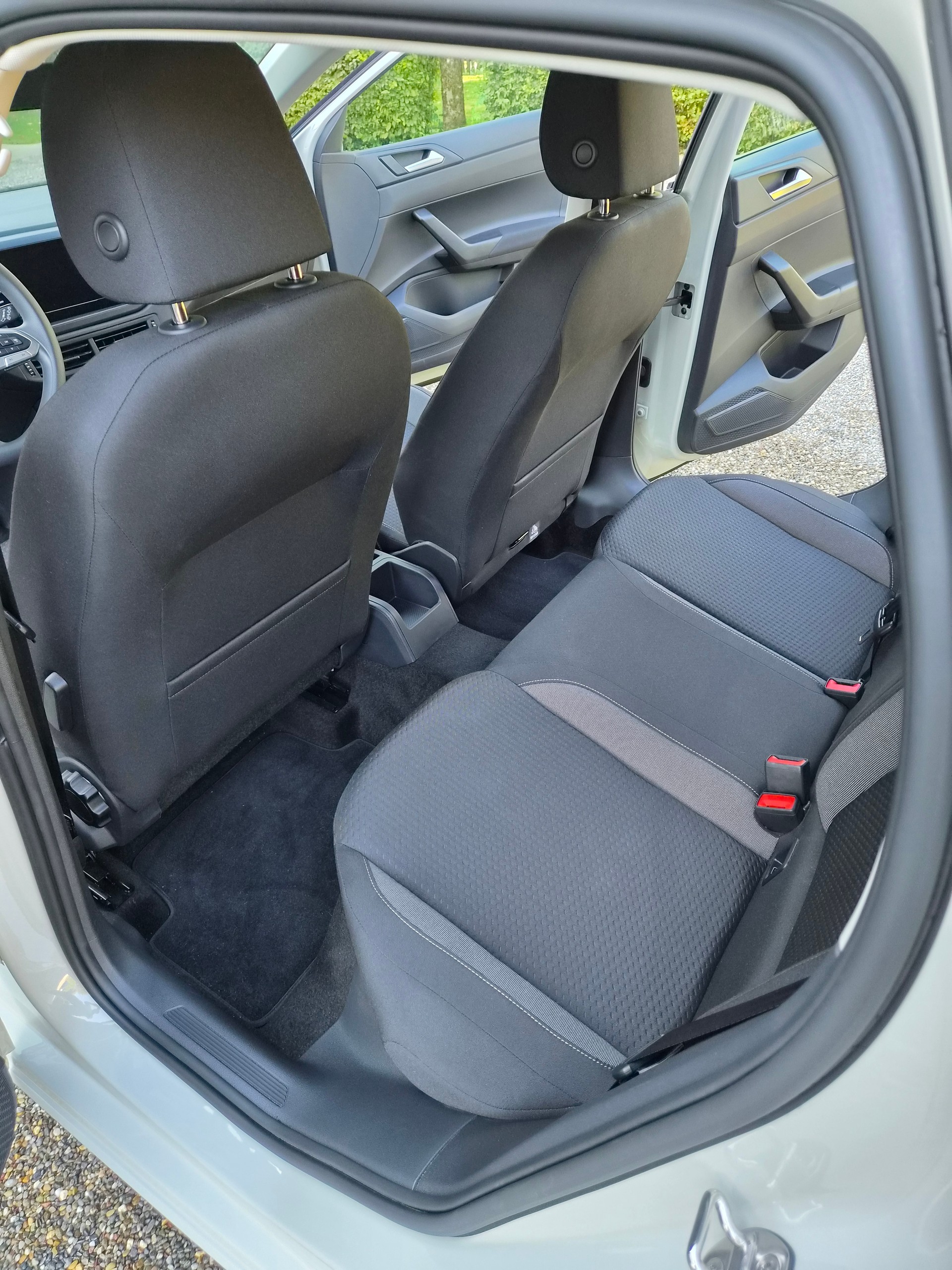 VW 1.0 TSI Basis 4 J. Garantie-image-9