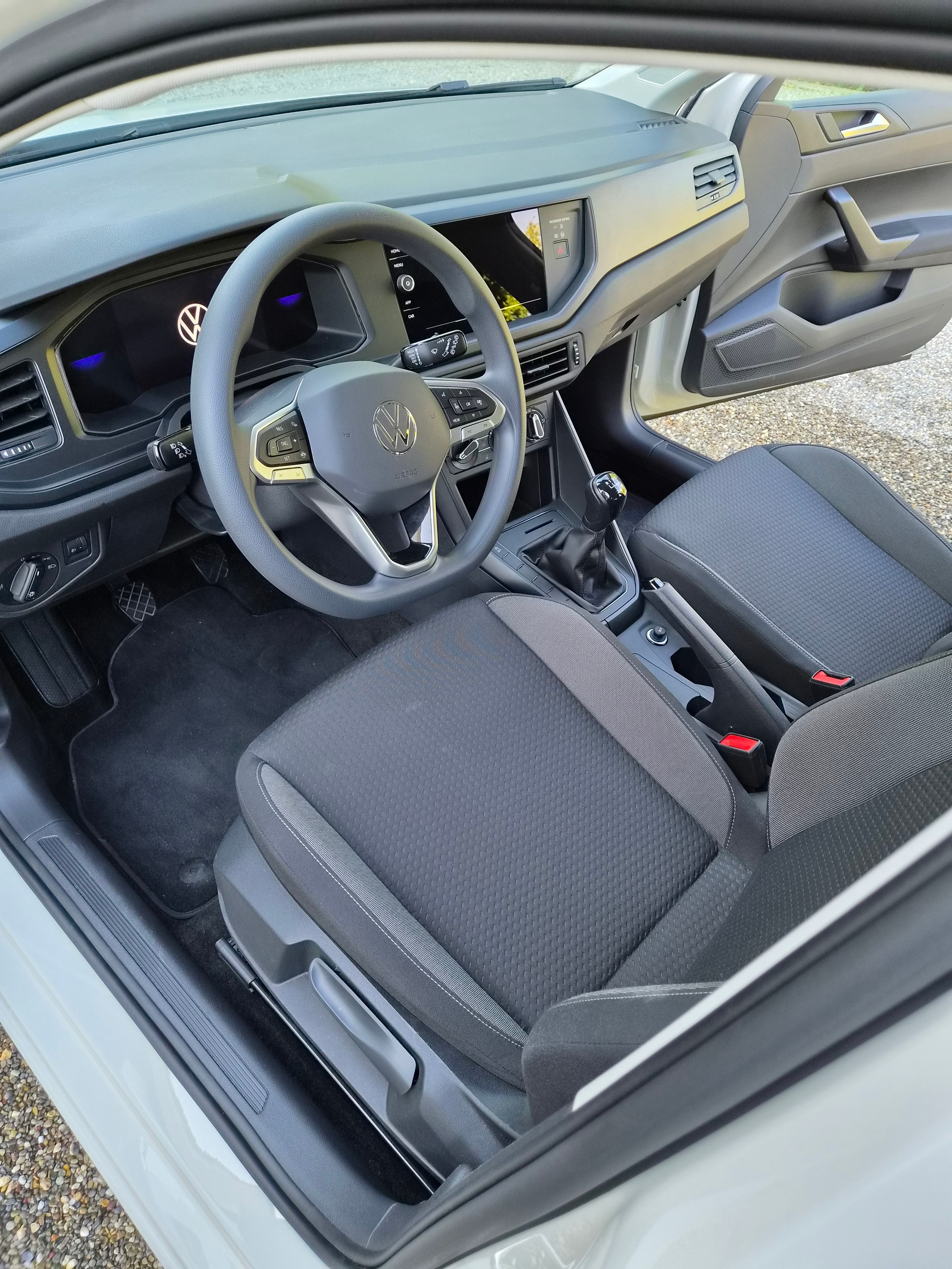 VW 1.0 TSI Basis 4 J. Garantie-image-7