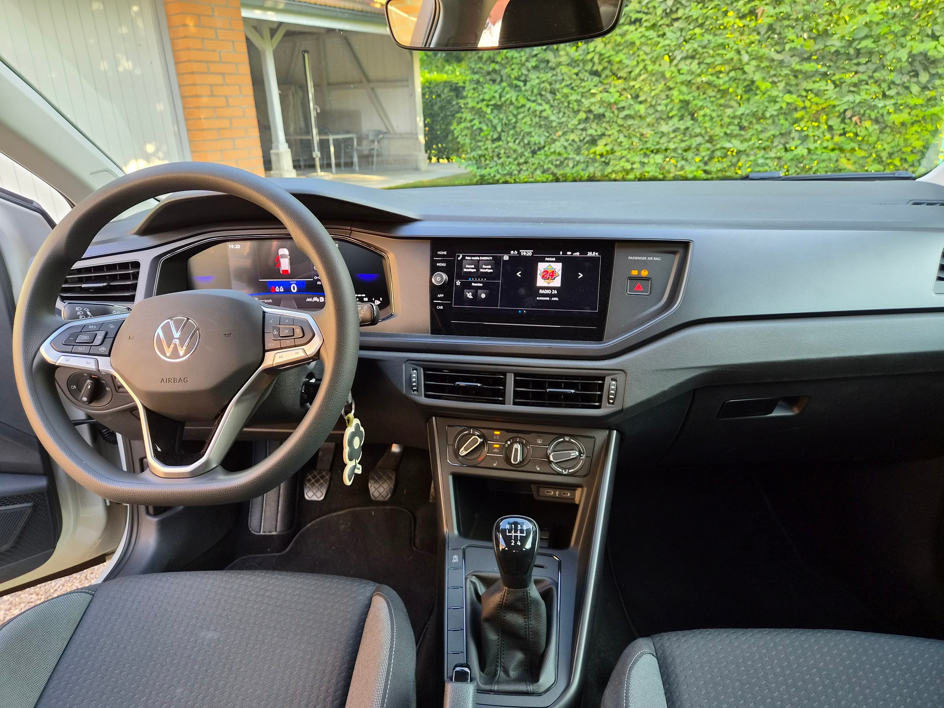 VW 1.0 TSI Basis-image-2