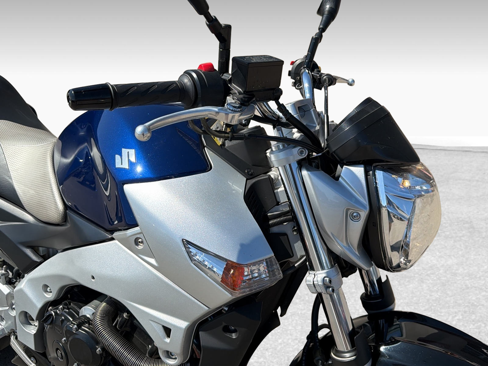 SUZUKI GSR 600 K6-image-6