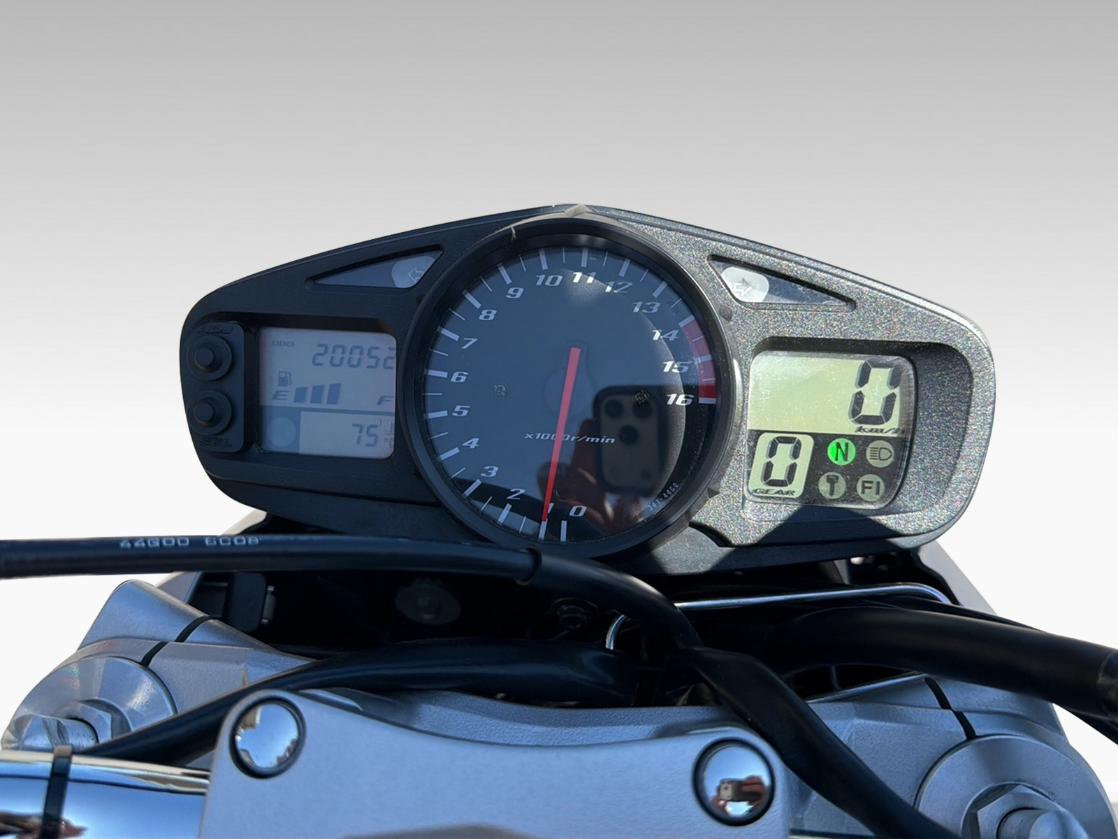 SUZUKI GSR 600 K6-image-7