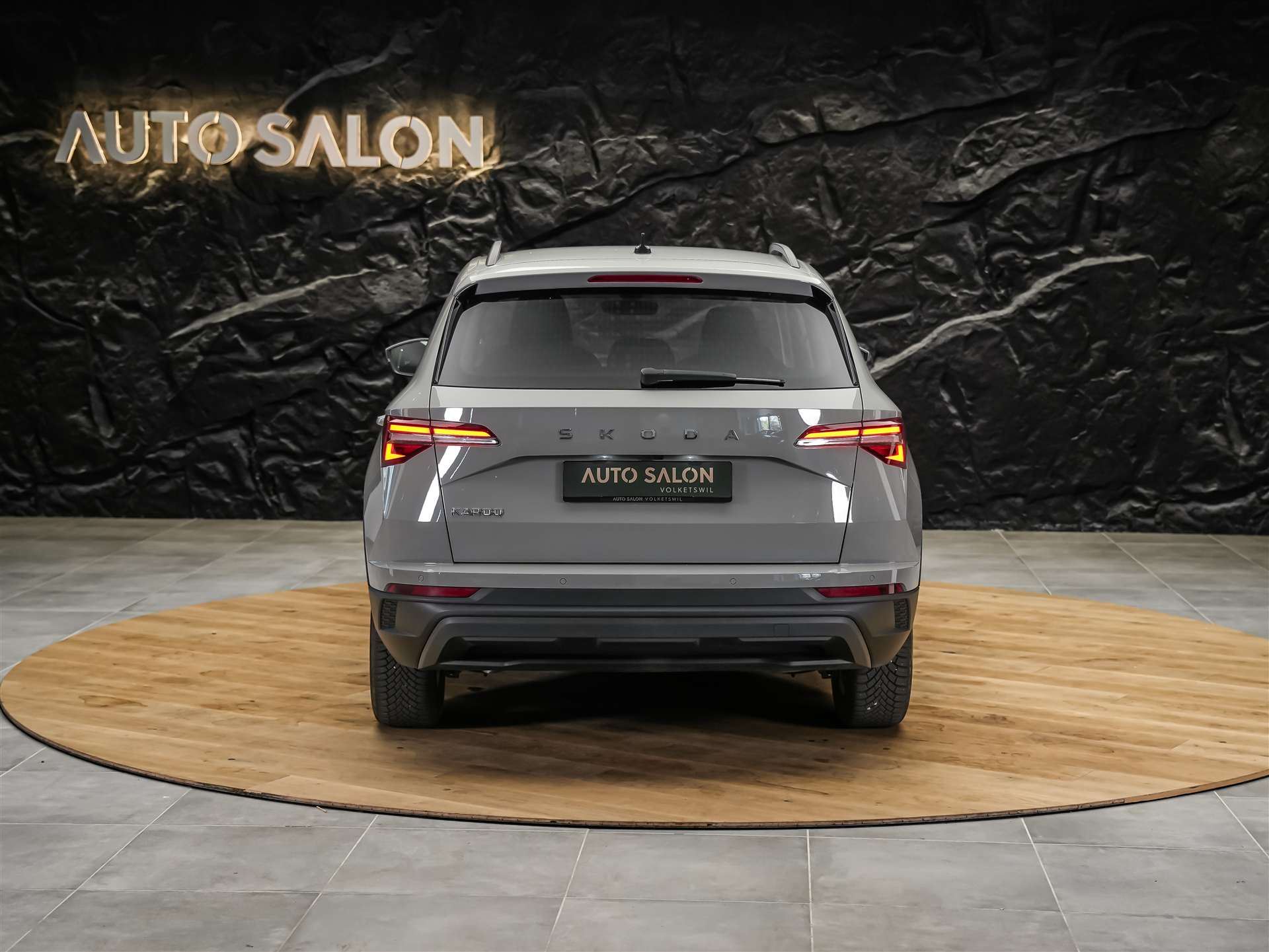 SKODA Karoq 1.5 TSI Selection DSG *Sitzheizung*Lenkradheizung*Rückfahrkamera*-showroom-element-3