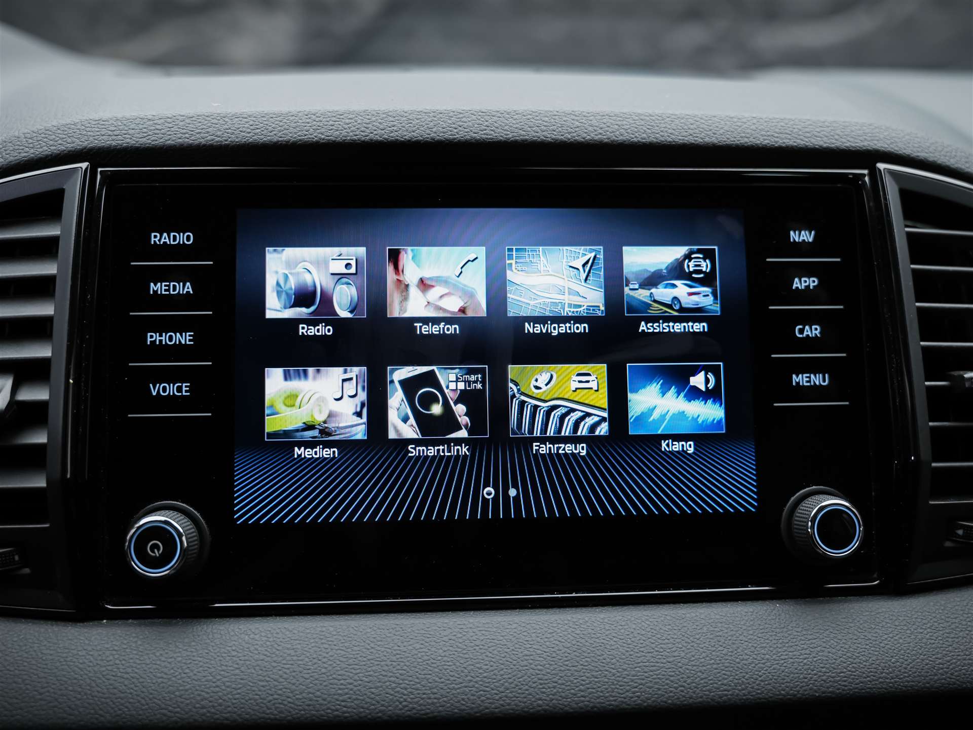 SKODA Karoq 1.5 TSI Selection DSG *Sitzheizung*Lenkradheizung*Rückfahrkamera*-image-28