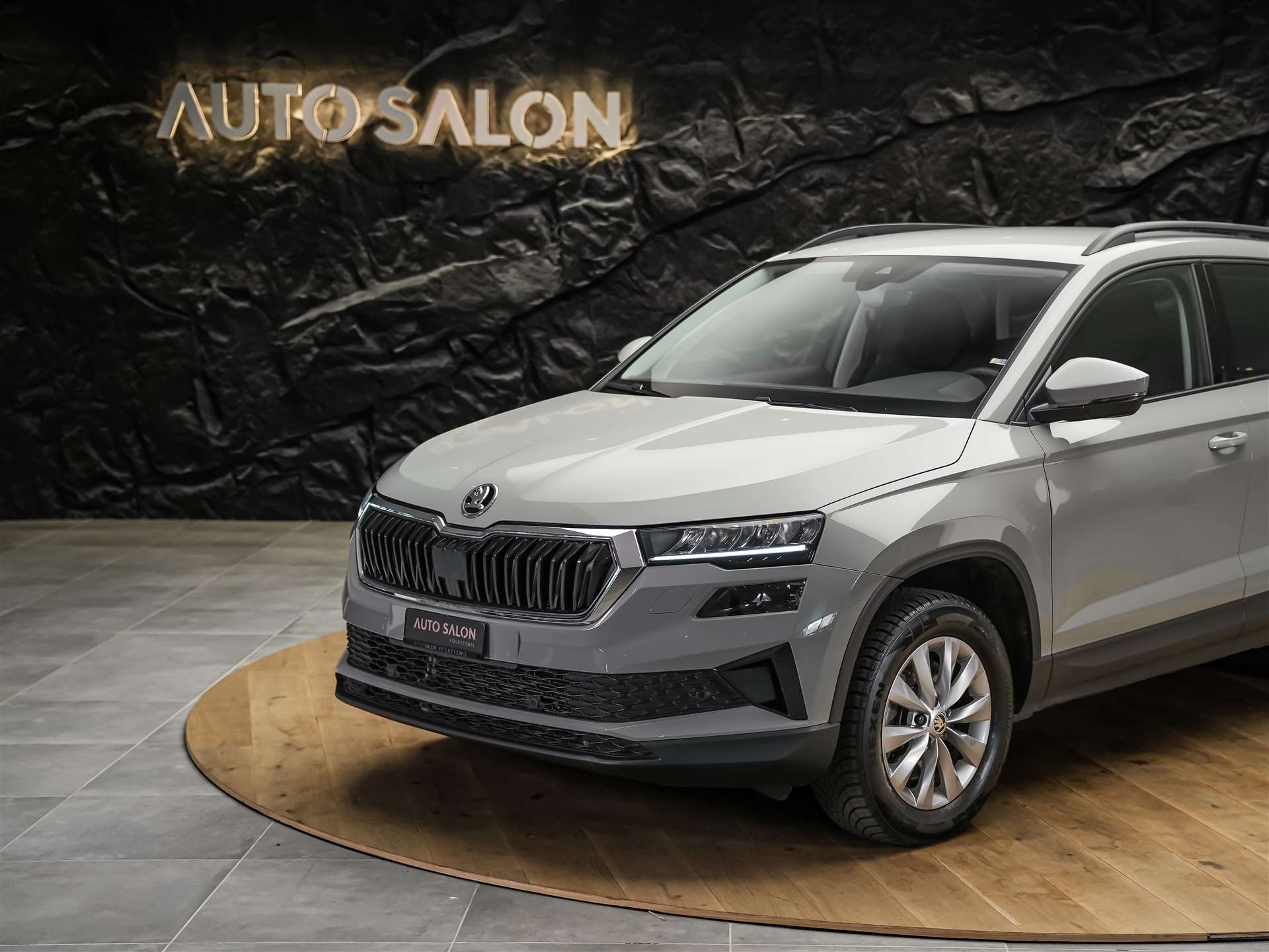 SKODA Karoq 1.5 TSI Selection DSG *Sitzheizung*Lenkradheizung*Rückfahrkamera*-image-13