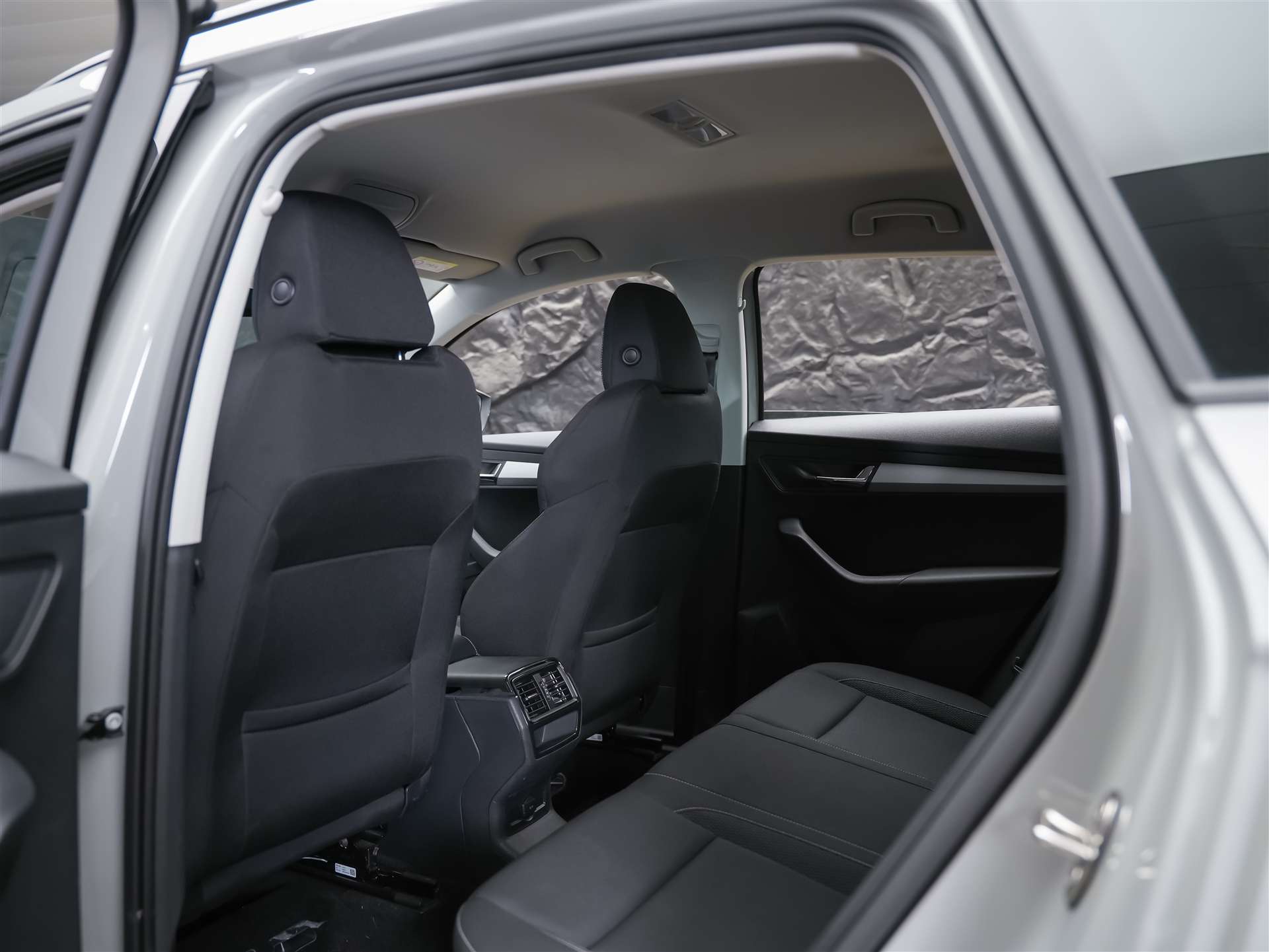 SKODA Karoq 1.5 TSI Selection DSG *Sitzheizung*Lenkradheizung*Rückfahrkamera*-image-10