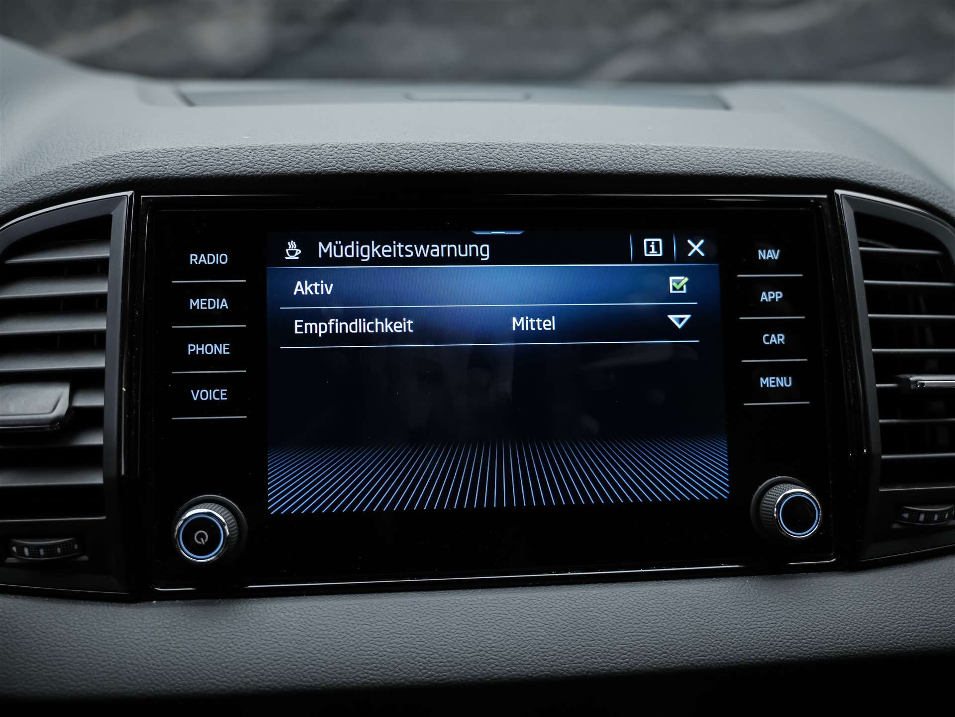 SKODA Karoq 1.5 TSI Selection DSG *Sitzheizung*Lenkradheizung*Rückfahrkamera*-image-34