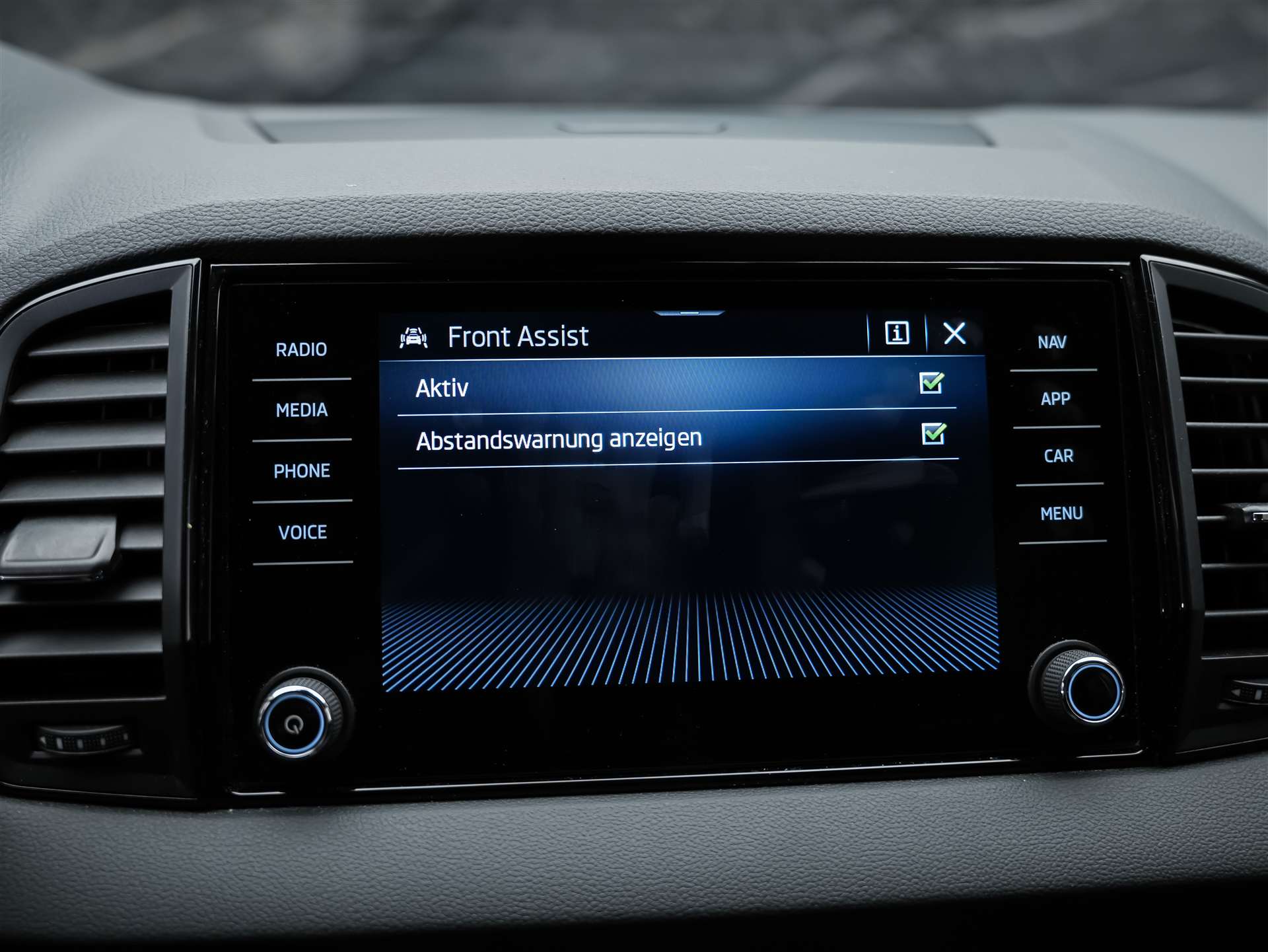SKODA Karoq 1.5 TSI Selection DSG *Sitzheizung*Lenkradheizung*Rückfahrkamera*-image-32