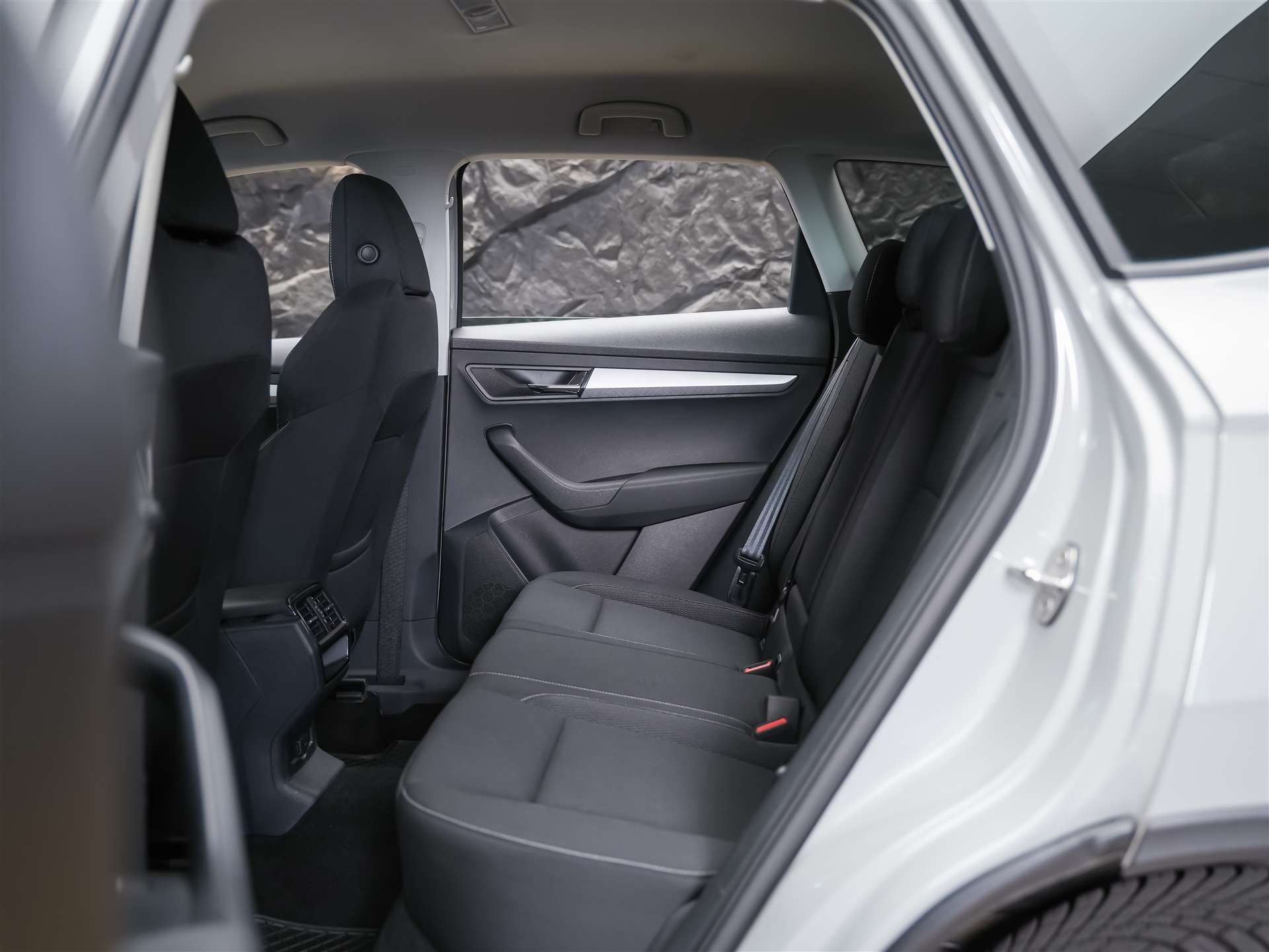 SKODA Karoq 1.5 TSI Selection DSG *Sitzheizung*Lenkradheizung*Rückfahrkamera*-image-11