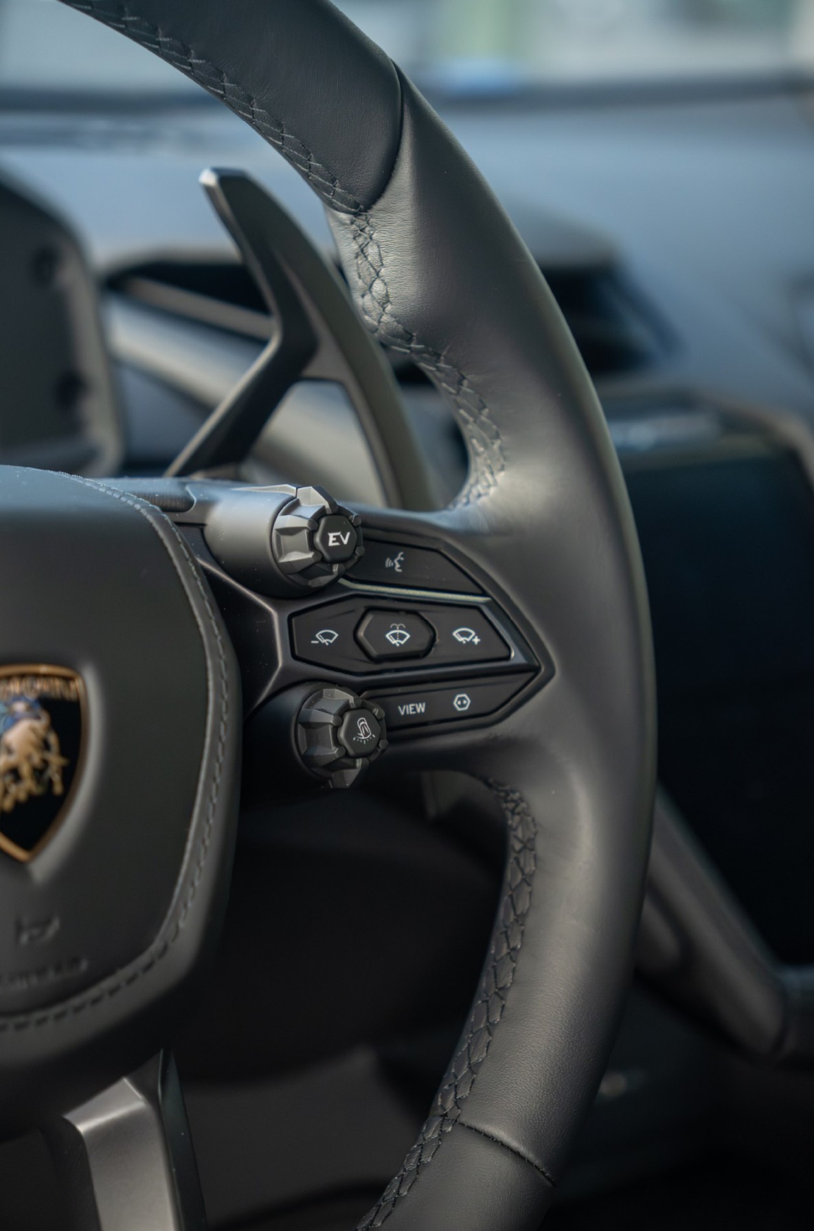LAMBORGHINI 4.0-image-13