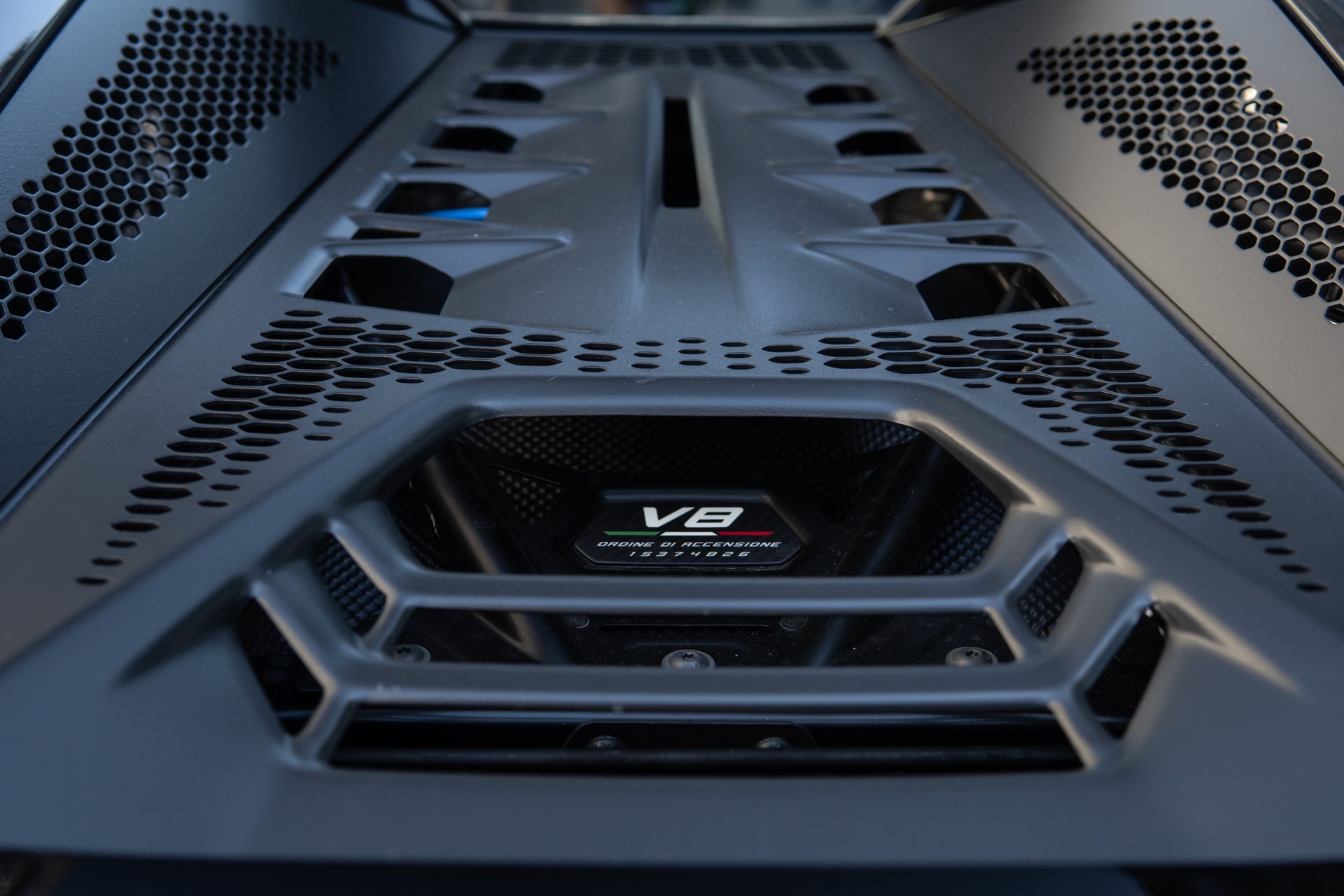 LAMBORGHINI 4.0-image-8