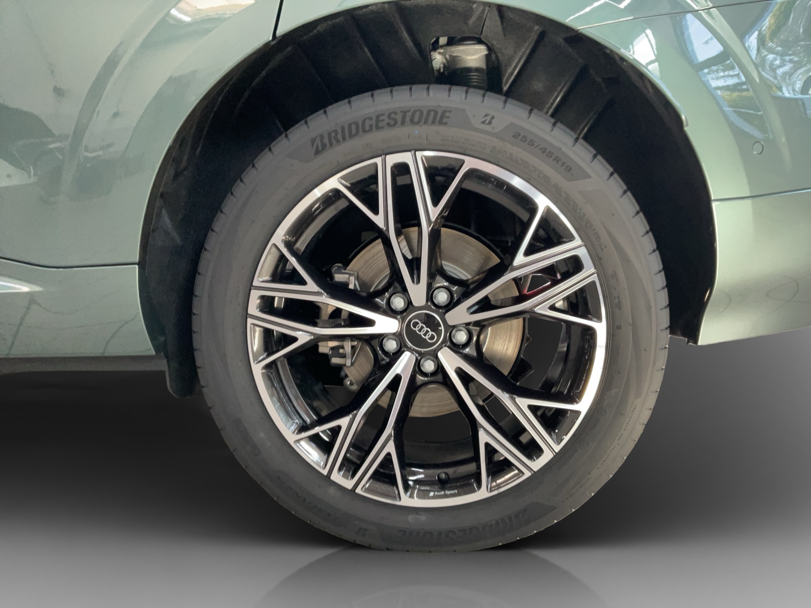 AUDI Q3 SUV e-hybrid 200 kW S tronig-image-13