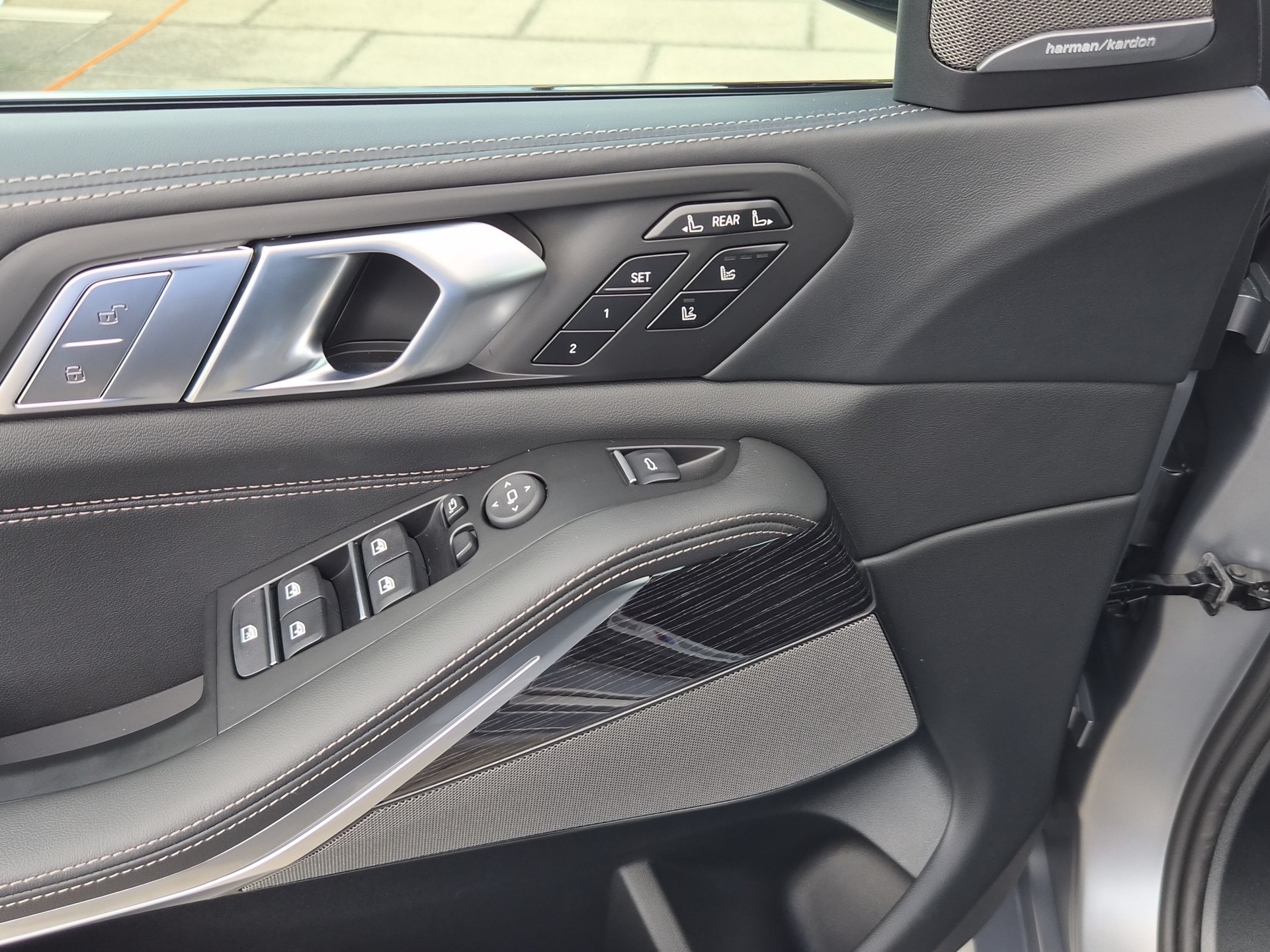 BMW X7 xDrive 48V 40d M Sport Pro Steptronic-image-10
