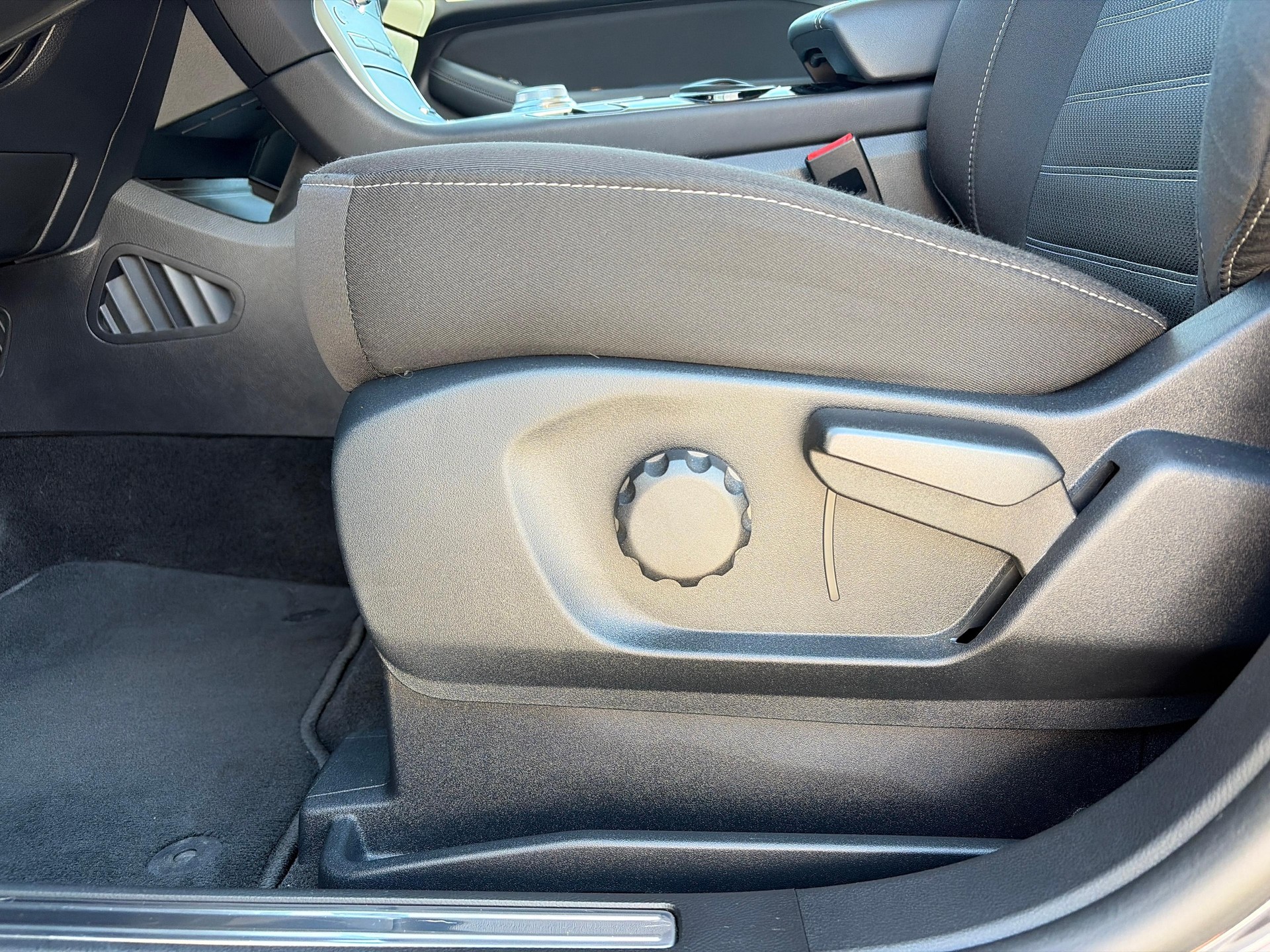 FORD Galaxy 2.5 Hybrid Titanium 7P-image-11