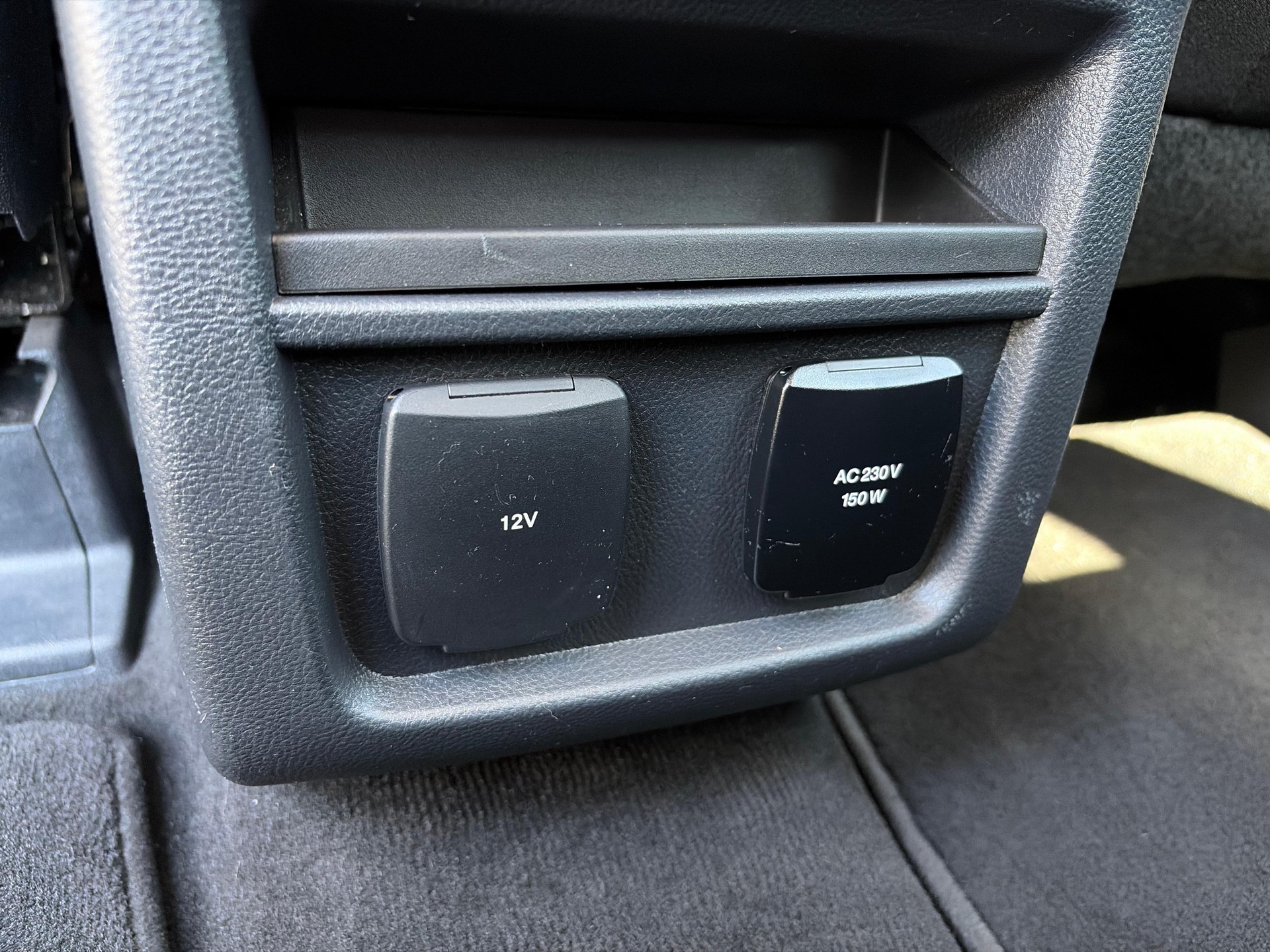 FORD Galaxy 2.5 Hybrid Titanium 7P-image-13