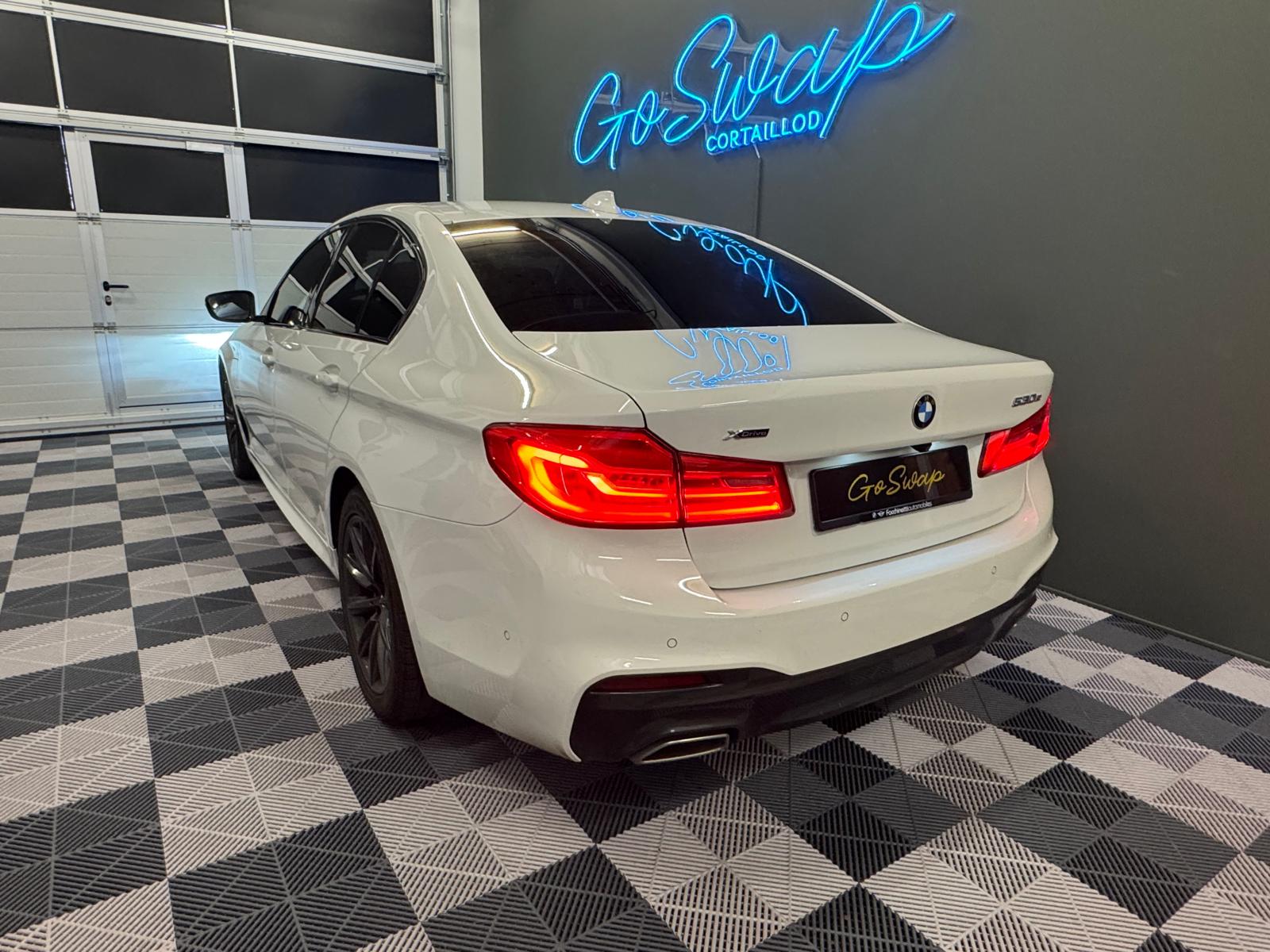 BMW 530e xDrive Pure M Sport Edition Steptronic-image-3