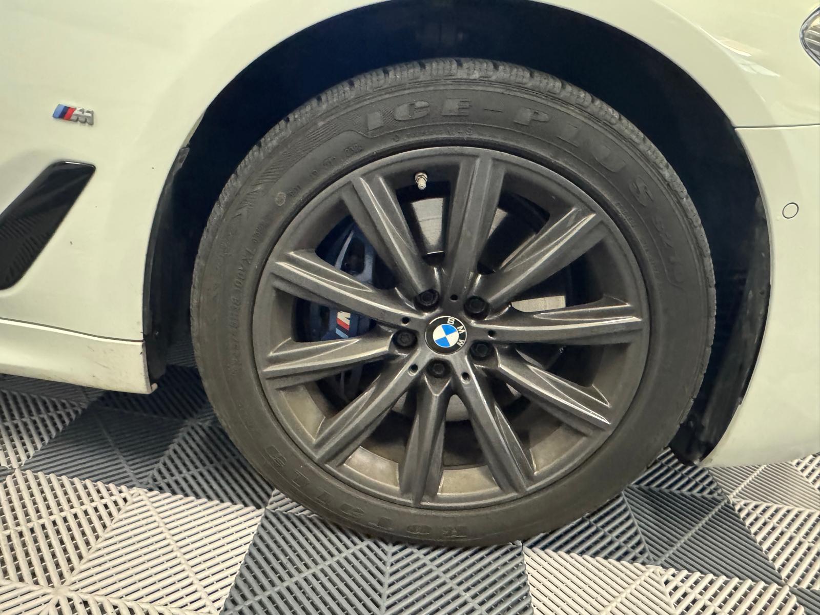BMW 530e xDrive Pure M Sport Edition Steptronic-image-28