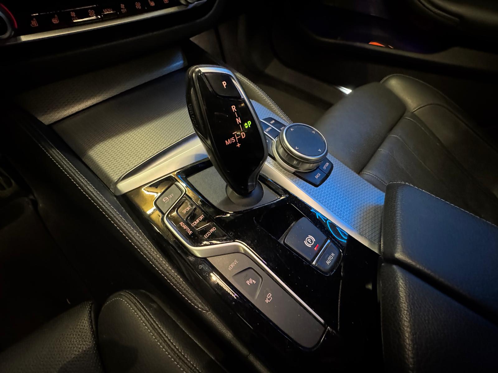 BMW 530e xDrive Pure M Sport Edition Steptronic-image-22