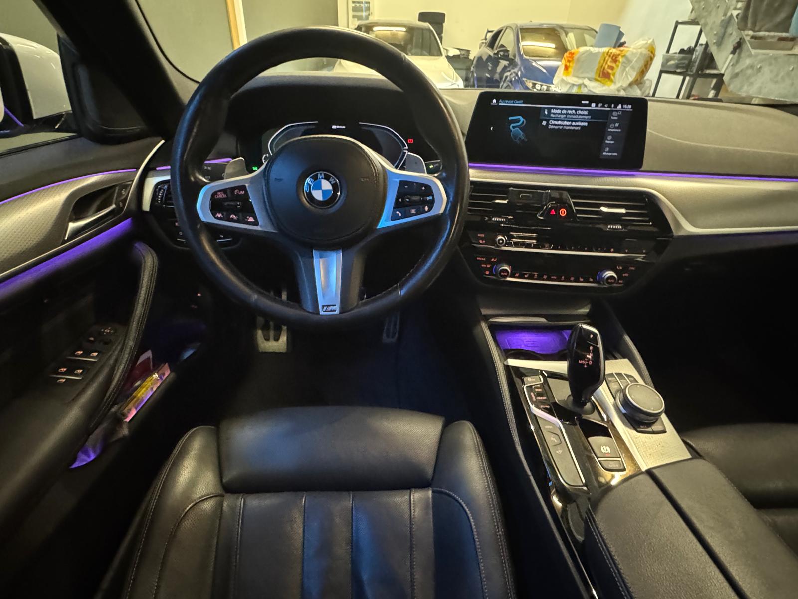 BMW 530e xDrive Pure M Sport Edition Steptronic-image-15