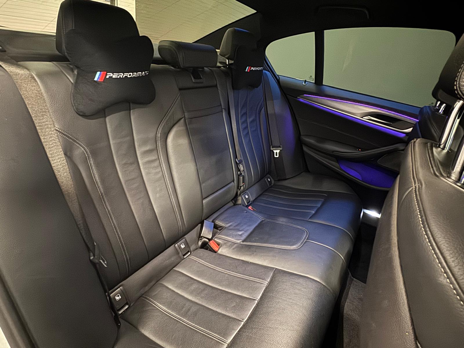 BMW 530e xDrive Pure M Sport Edition Steptronic-image-11
